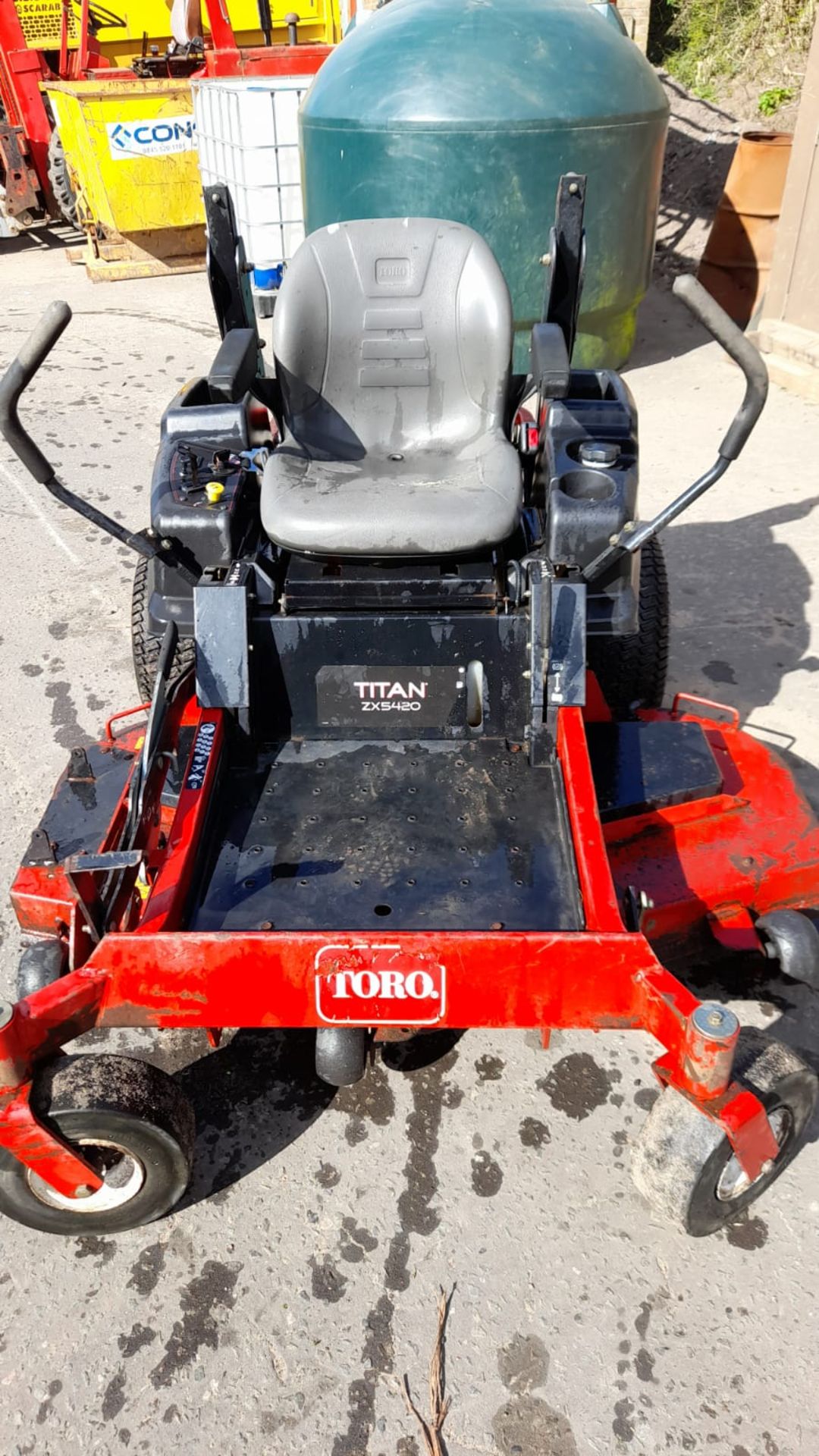 TORO TITAN ZX5420 ZERO TURN RIDE ON MOWER, KAWASAKI ENGINE *PLUS VAT* - Image 4 of 5