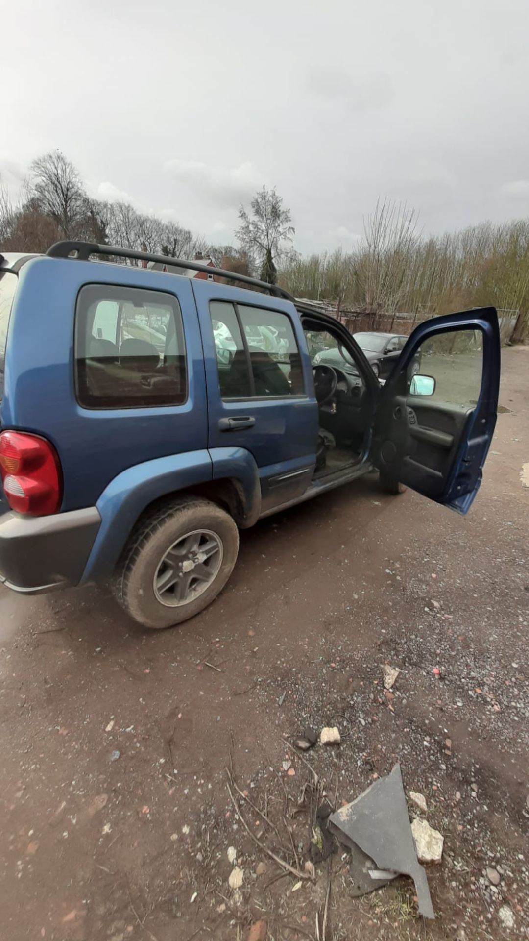 2004 JEEP CHEROKEE EXTREME SPORT A BLUE ESTATE, SHOWING 139,091 MILES, AUTO 4 GEARS *NO VAT* - Image 4 of 11