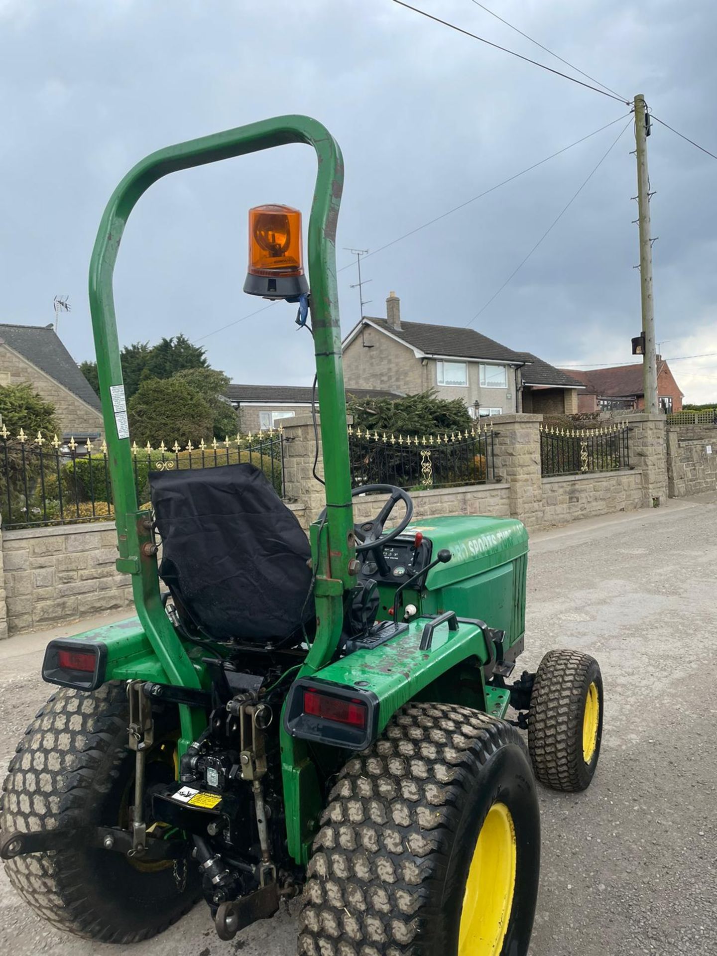 JOHN DEERE 755 COMPACT TRACTOR, RUNS AND DRIVES, REAR PTO *PLUS VAT* - Image 4 of 4