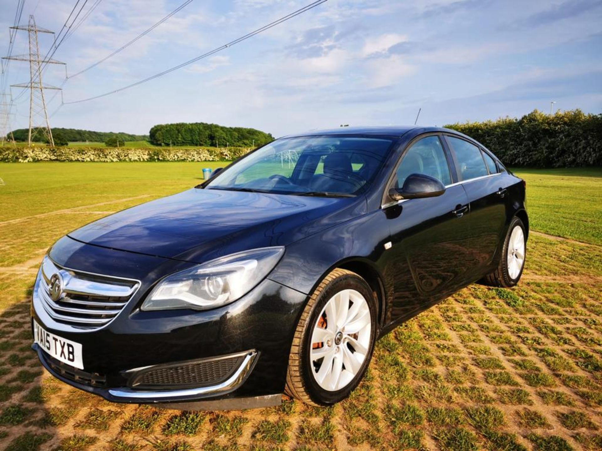 2015 VAUXHALL INSIGNIA DESIGN CDTI ECO S/S BLACK 5 DOOR HATCHBACK, 2.0 DIESEL ENGINE *NO VAT* - Image 2 of 18