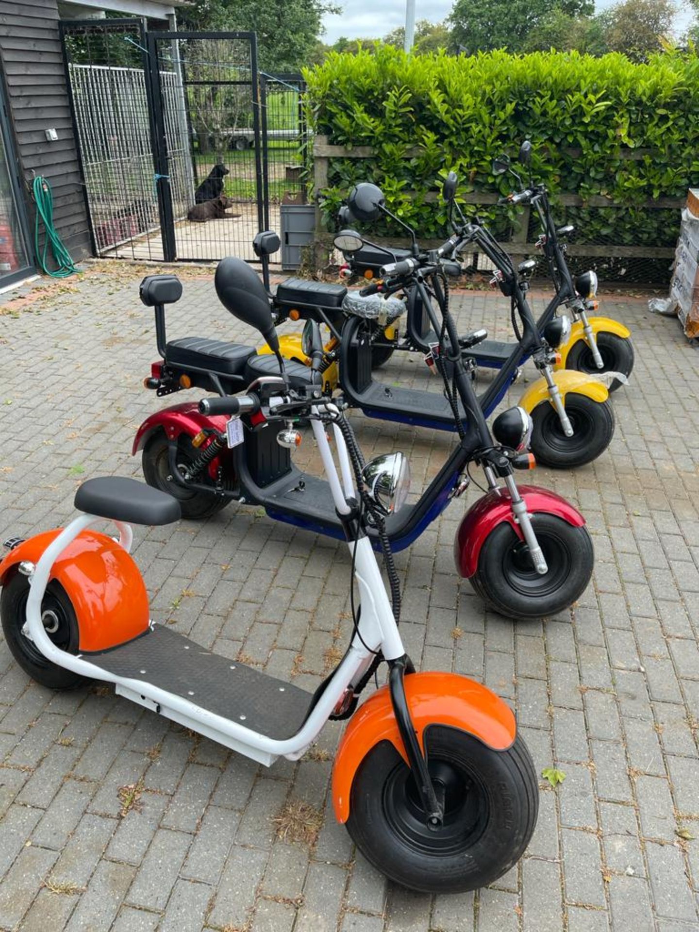 NEW ELECTRIC SCOOTER, WIDE FATBOY TYRES, 1500W 60V 45km/h, CAN BE ROAD REGISTERED *PLUS VAT* - Image 11 of 18