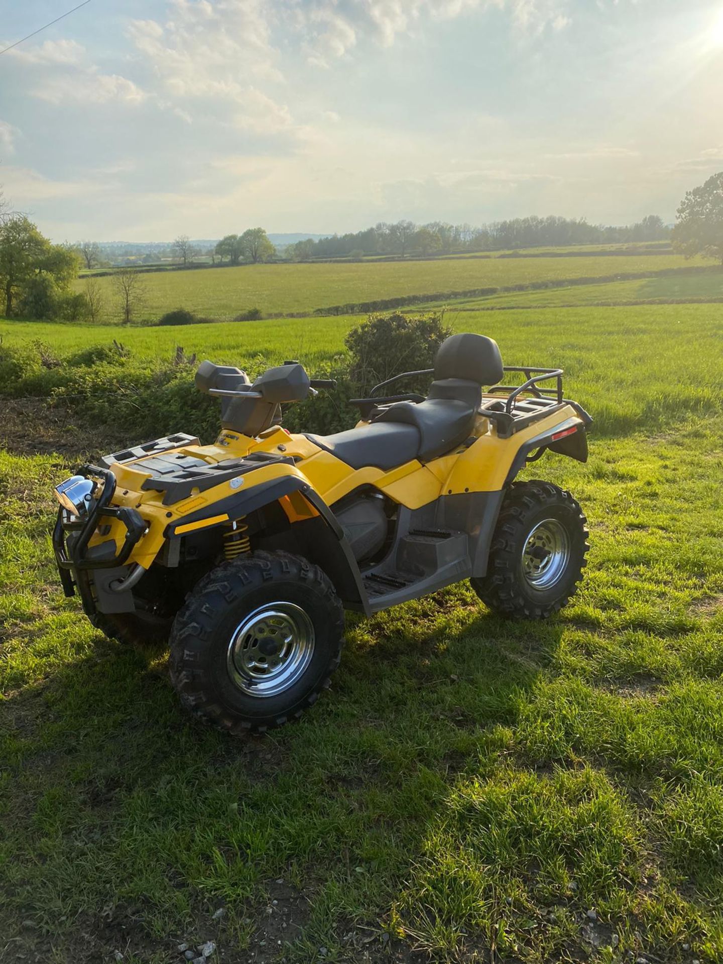 BOMBARDIER CAN AM 2 SEATER QUAD BIKE ROAD REGISTERED, SELECTABLE 4 WHEEL DRIVE *NO VAT* - Image 4 of 10