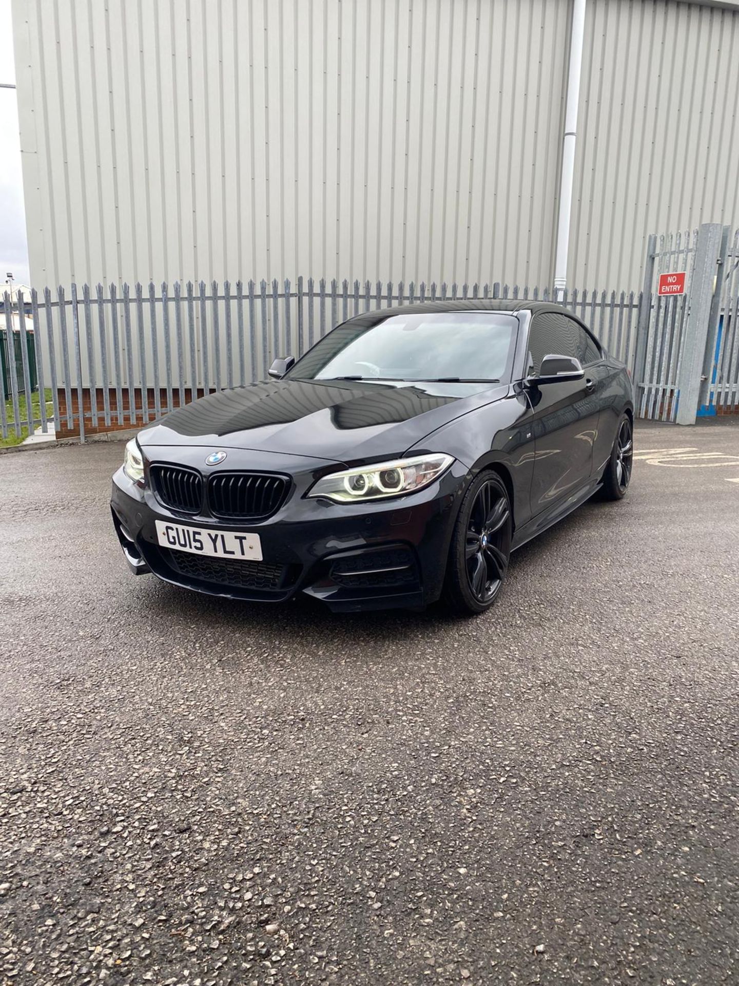 2015 BMW M235I AUTO BLACK COUPE, SHOWING 42,443 MILES, 3.0 PETROL ENGINE - Image 3 of 27