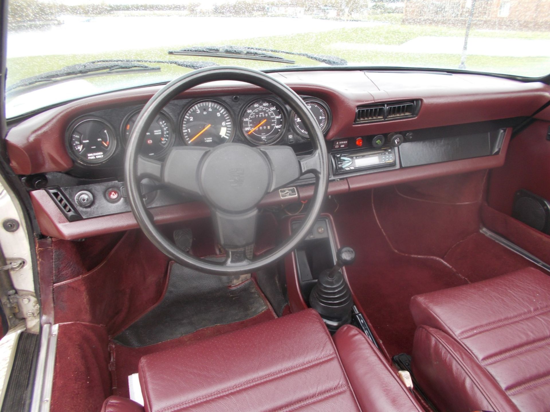 1983 (Y) PORSCHE 911SC CONVERTIBLE, 3.0 PETROL, 5 SPEED MANUAL, LEFT HAND DRIVE *NO VAT* - Image 35 of 41
