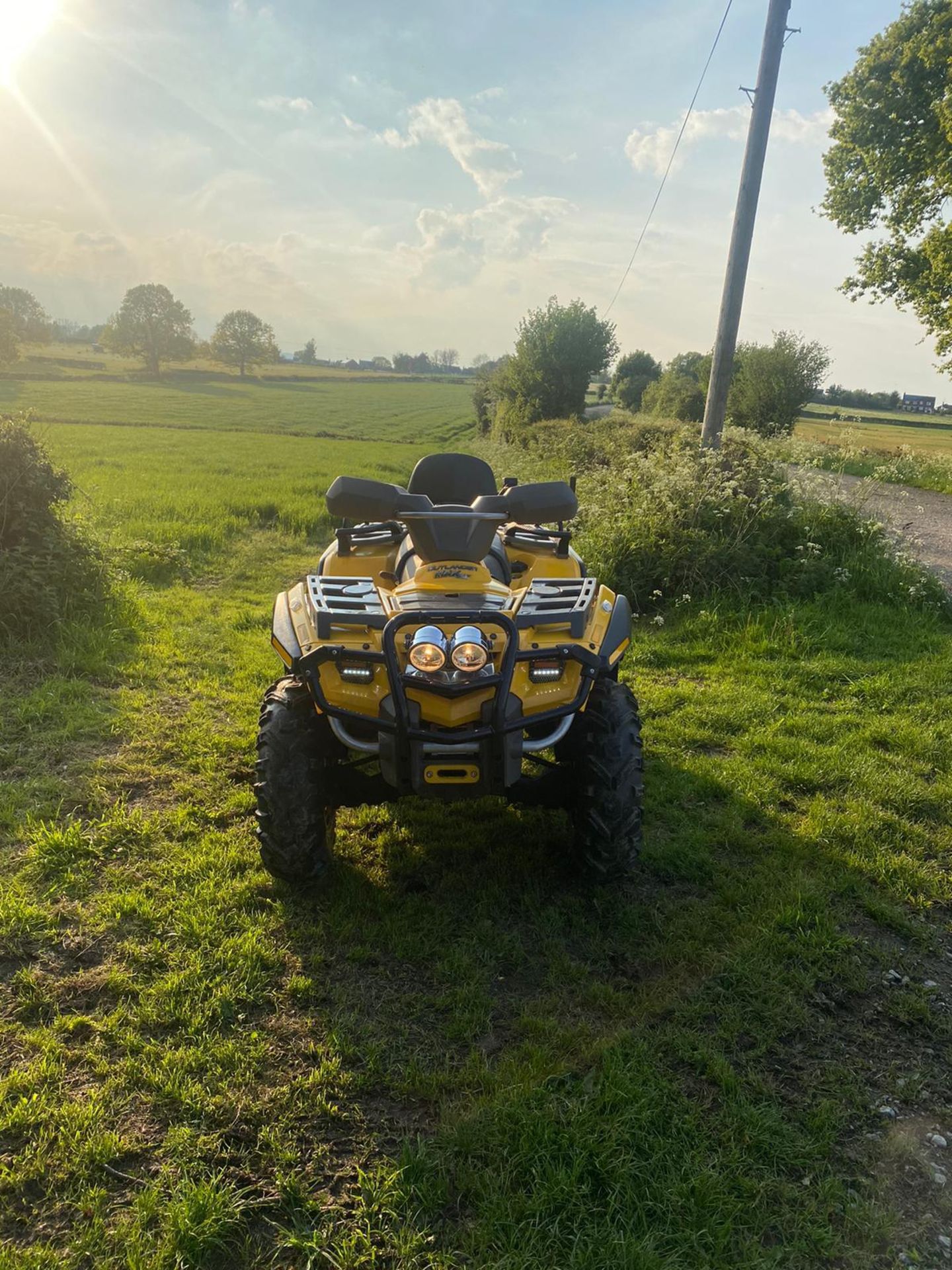 BOMBARDIER CAN AM 2 SEATER QUAD BIKE ROAD REGISTERED, SELECTABLE 4 WHEEL DRIVE *NO VAT* - Image 7 of 10