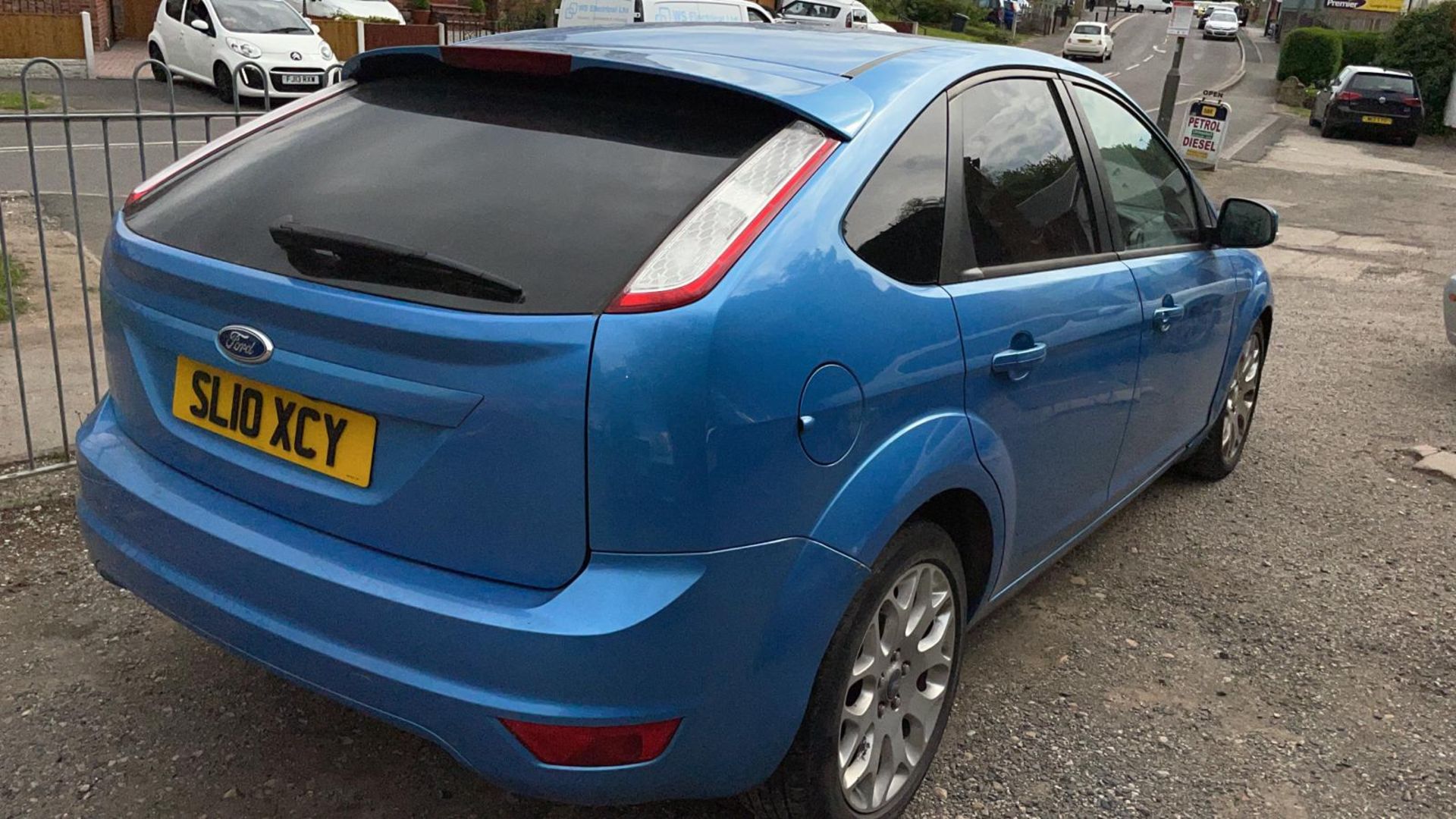 2010 FORD FOCUS ZETEC TDCI 109 BLUE 5 DOOR HATCHBACK, MANUAL 5 GEARS, 1560CC DIESEL ENGINE *NO VAT* - Image 4 of 10