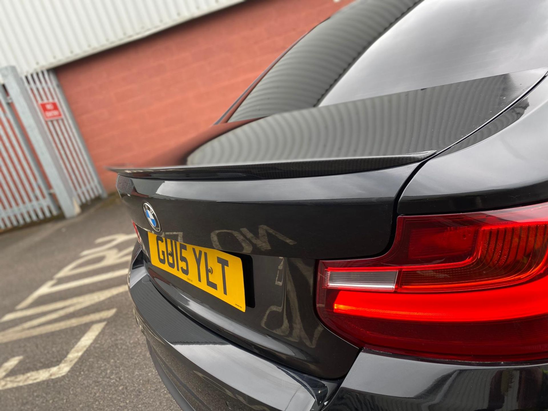 2015 BMW M235I AUTO BLACK COUPE, SHOWING 42,443 MILES, 3.0 PETROL ENGINE - Image 14 of 27