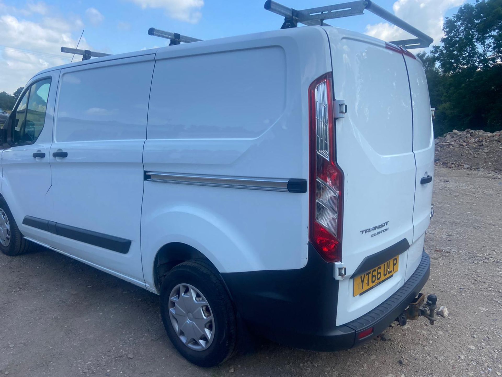 2016 FORD TRANSIT CUSTOM 290 WHITE PANEL VAN, 2.0 DIESEL,125K MILES, 6 SPEED EURO 6 *PLUS VAT* - Image 5 of 12