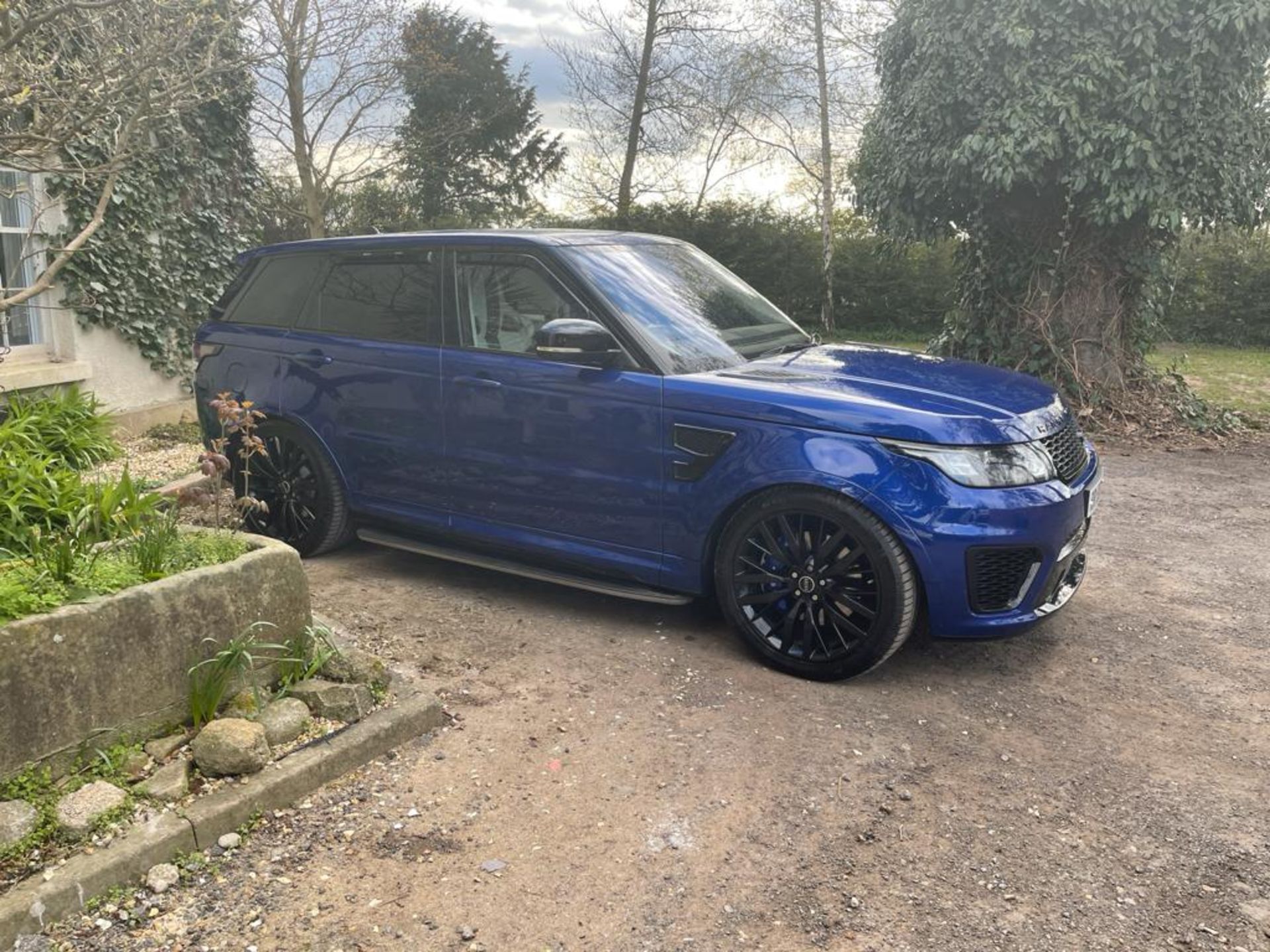 2016 RANGE ROVER SPORT SVR AUTOBIOGRAPHY DYNAMIC V8 SUPERCHARGED AUTOMATIC 5.0 550PS PETROL ENGINE - Image 8 of 28