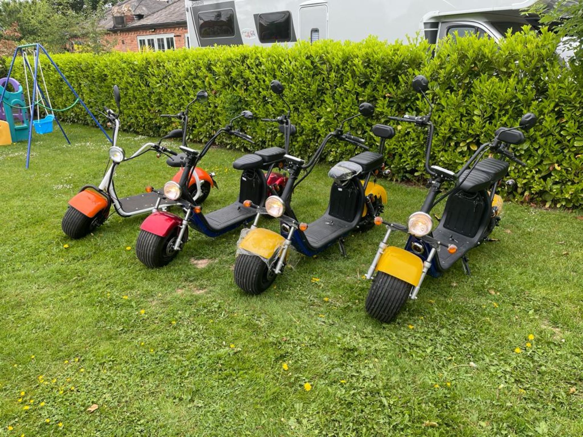 NEW ELECTRIC SCOOTER, WIDE FATBOY TYRES, 1500W 60V 45km/h, CAN BE ROAD REGISTERED *PLUS VAT* - Image 6 of 18
