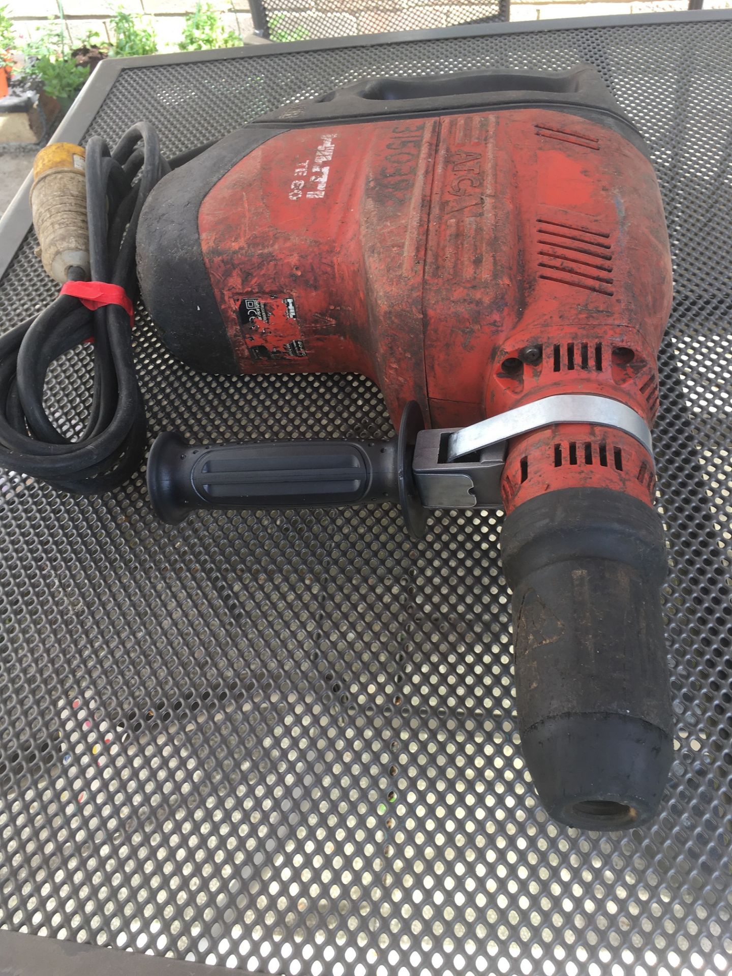 1 x HILTI TE 80AVR 110v HAMMER DRILL WITHOUT BOX *NO VAT* - Image 3 of 3