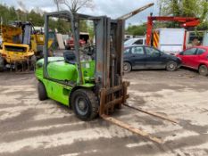 98 HALLA 2.5 TON DIESEL FORKLIFT, ISUZU ENGINE, STARTS AND RUNS AS IT SHOULD *PLUS VAT*