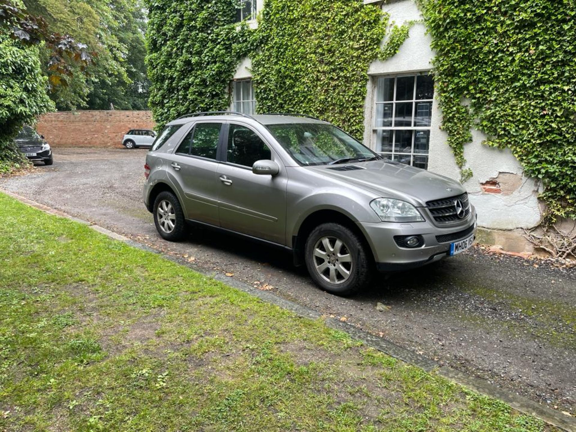 2006 MERCEDES ML 320 CDI SE AUTO SILVER ESTATE, SHOWING 140,757 MILES, 3.0 DIESEL ENGINE *NO VAT* - Image 3 of 12