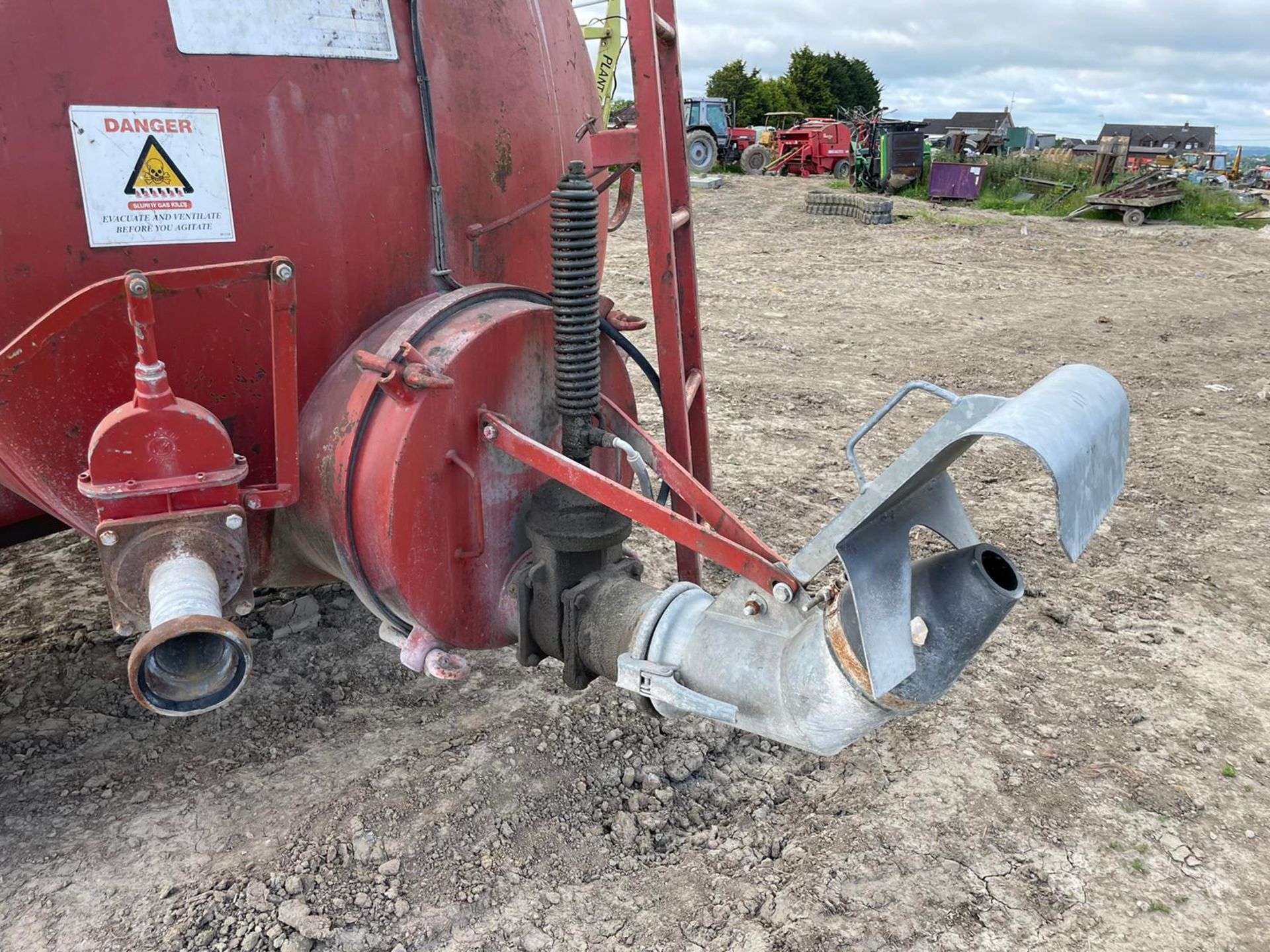 HISPEC 1150 SINGLE AXLE WATER TANKER, GOOD SET OF TYRES, BEEN USED FOR WATER *PLUS VAT* - Image 7 of 10