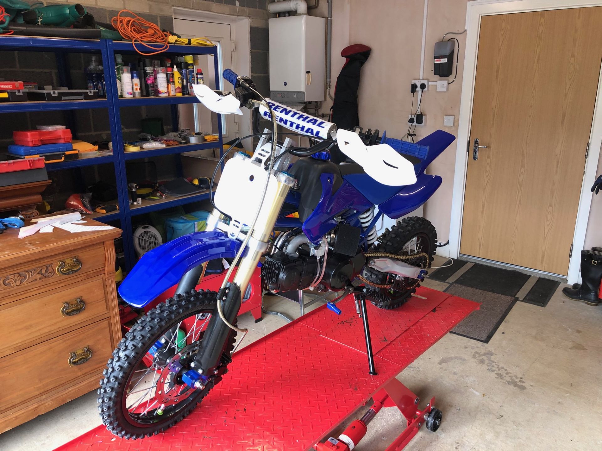 MOTO MADNESS DIRT BIKE 125 PIT BIKE, HAS RECENTLY BEEN REBUILT, ENGINE SERVICED *NO VAT* - Image 4 of 11