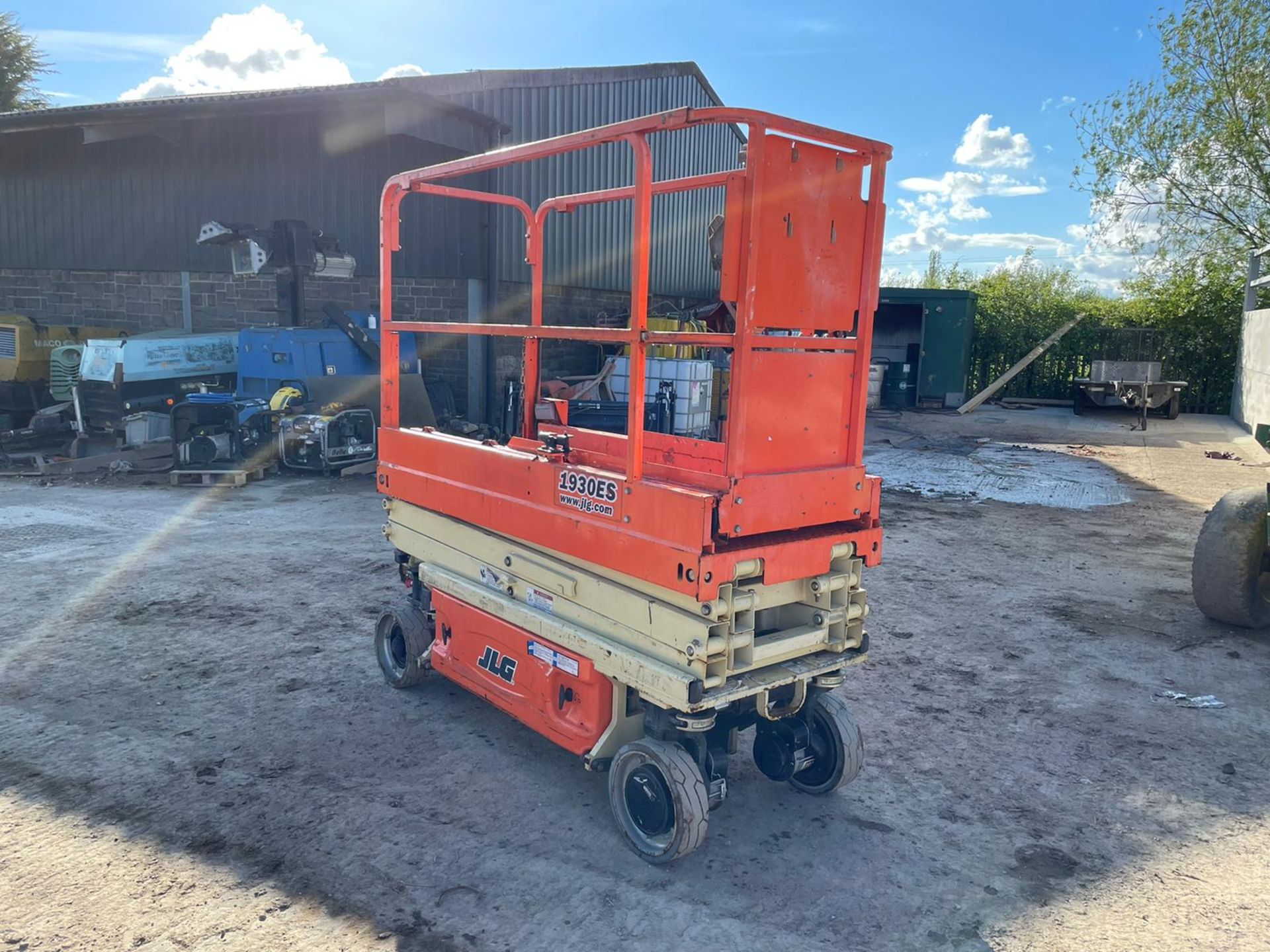 2016 JLG 1930ES ELECTRIC SCISSOR LIFT, DRIVES AND LIFTS, SHOWING A LOW 210 HOURS *PLUS VAT* - Image 6 of 8