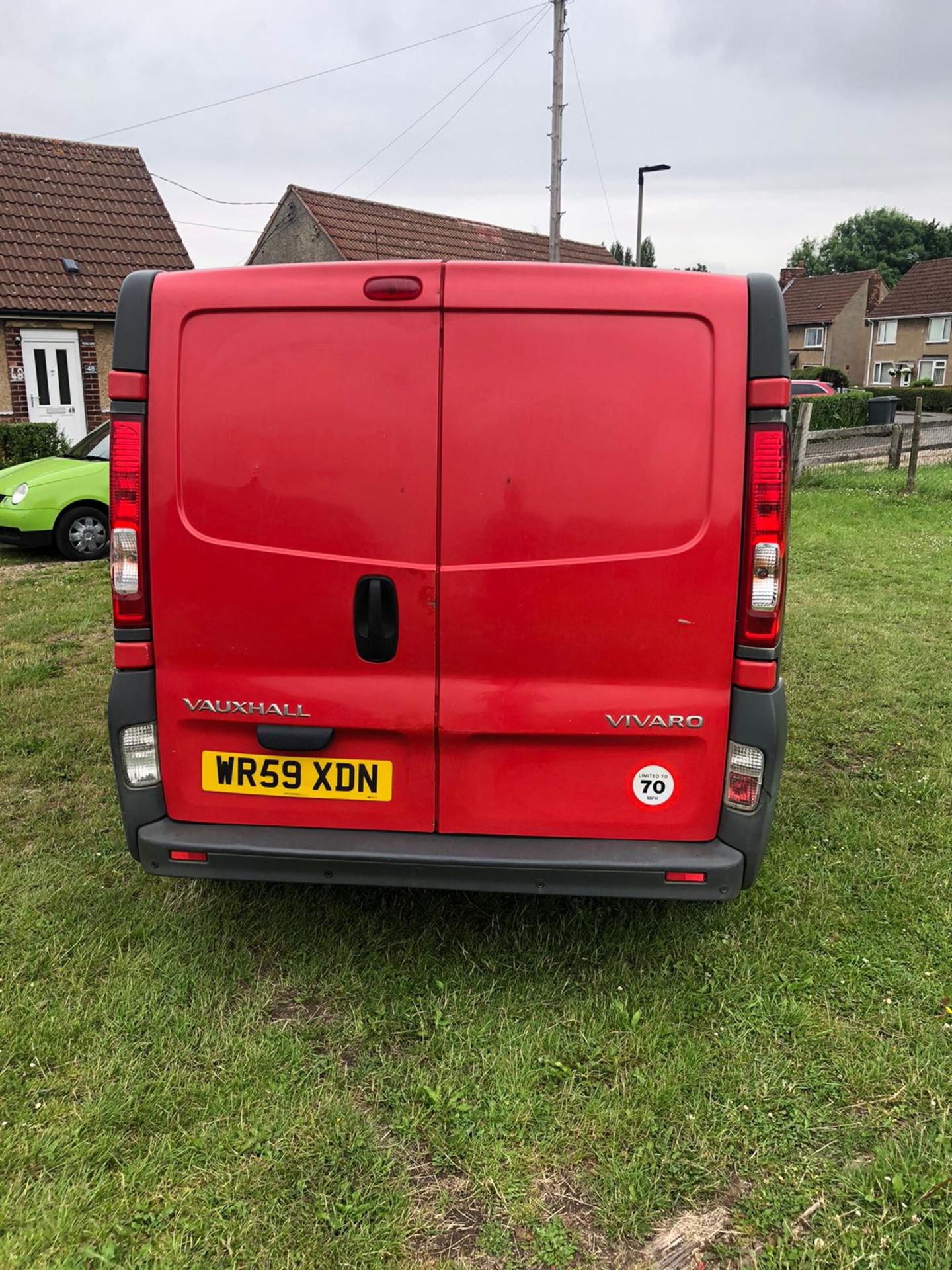 2009 VAUXHALL VIVARO 2700 CDTI SWB RED PANEL VAN, 109,880 MILES, 2.0 DIESEL ENGINE *NO VAT* - Image 4 of 10