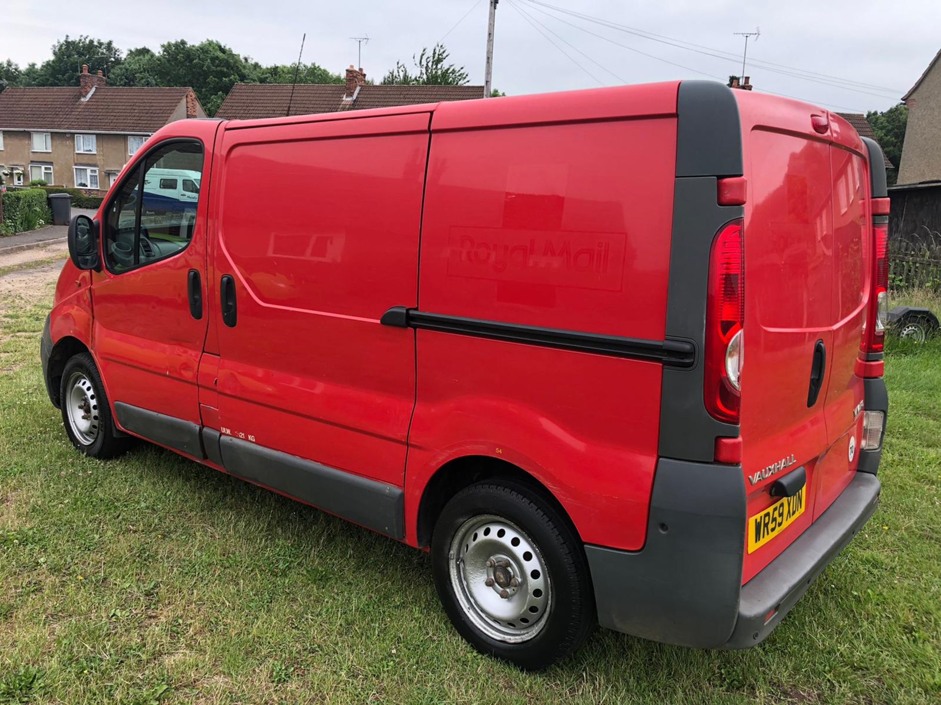 2009 VAUXHALL VIVARO 2700 CDTI SWB RED PANEL VAN, 109,880 MILES, 2.0 DIESEL ENGINE *NO VAT* - Image 5 of 10