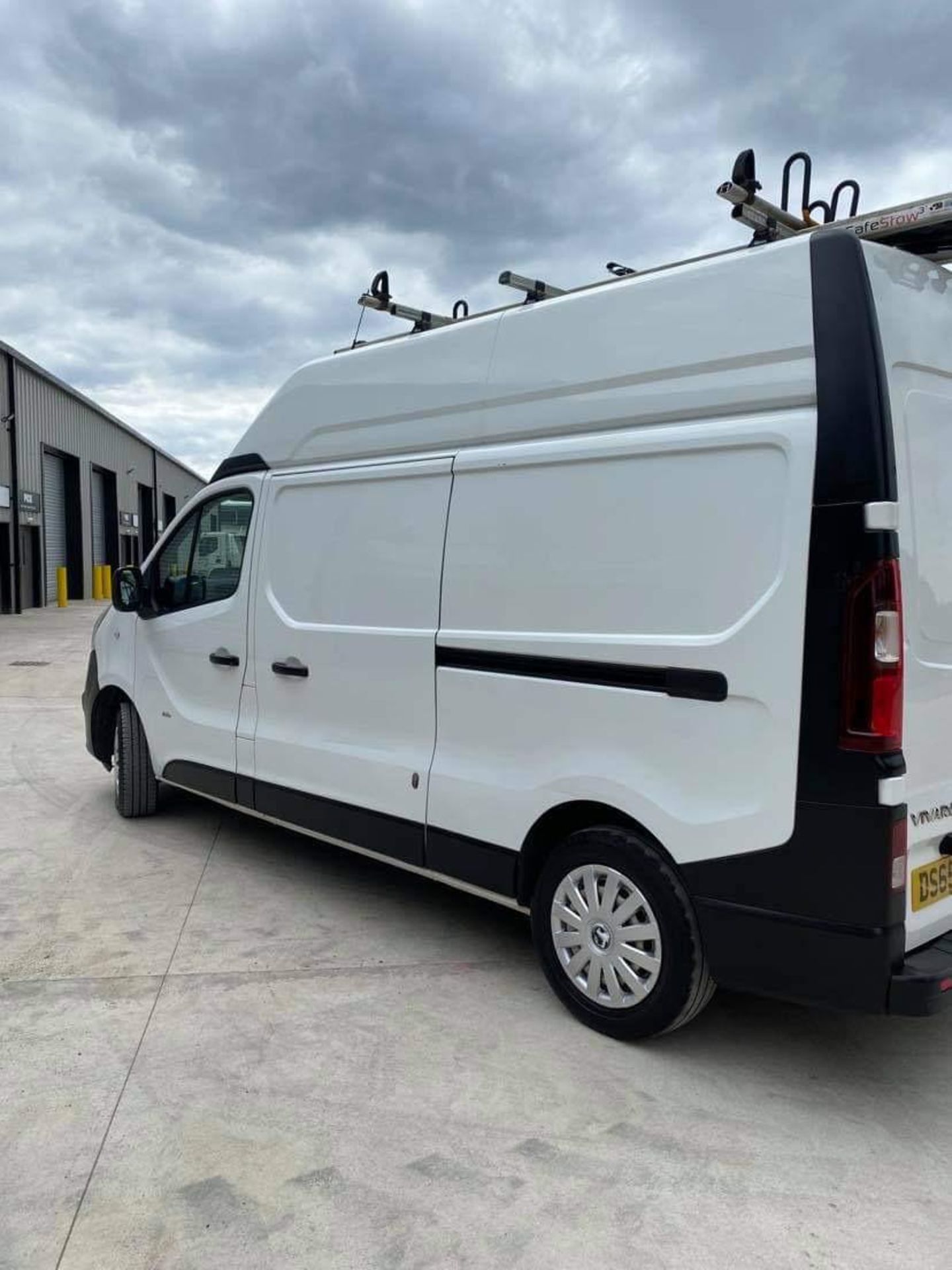 2016 VAUXHALL VIVARO 2900 BT PV CDTI ECO S/S WHITE PANEL VAN, 1.6 DIESEL ENGINE, 65K MILES *PLUS VAT - Image 5 of 14