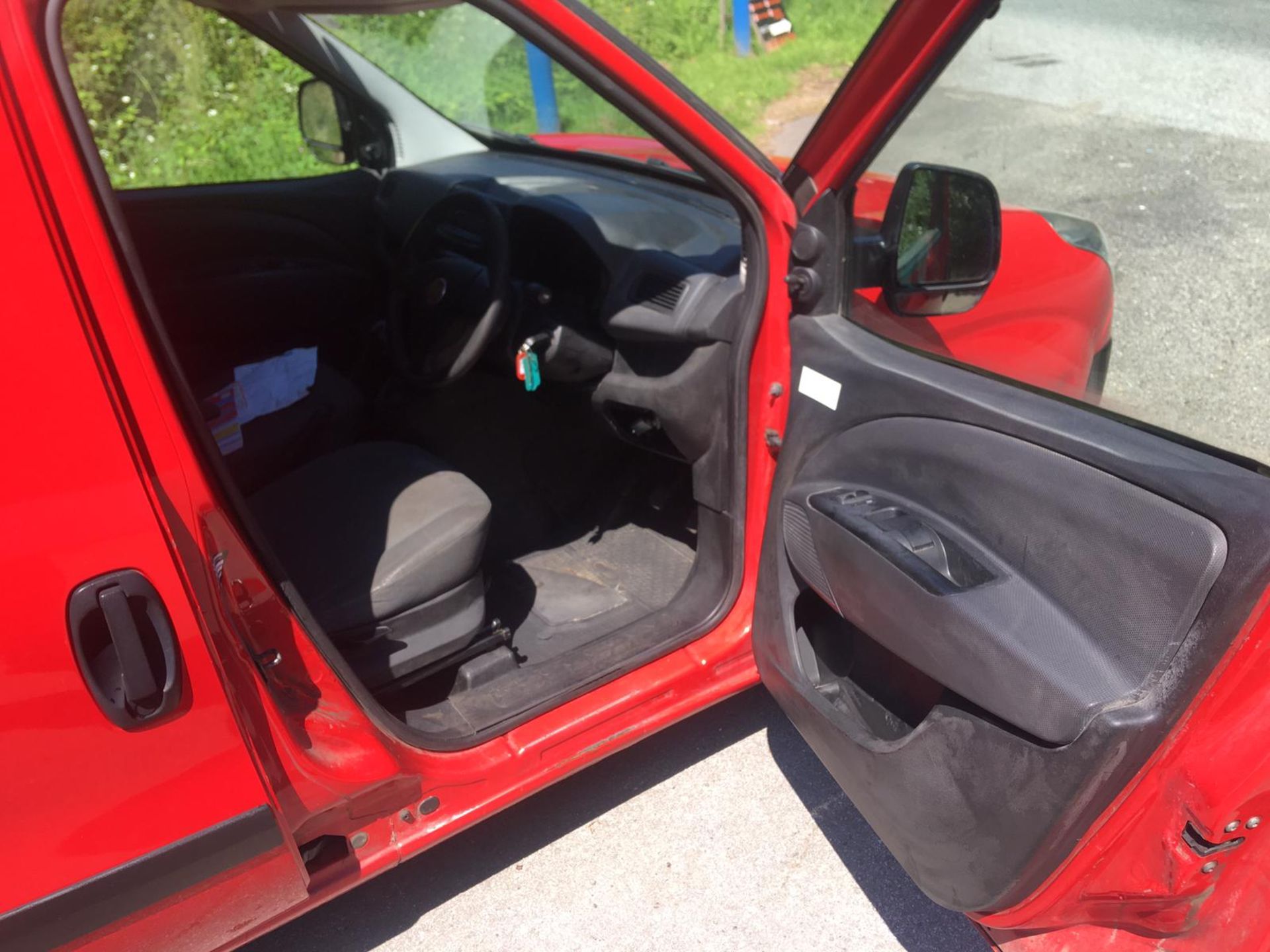 2013 FIAT DOBLO 16V XL MULTIJET LWB RED PANEL VAN, 1.6 DIESEL, SHOWING 41,860 MILES *NO VAT* - Image 12 of 22