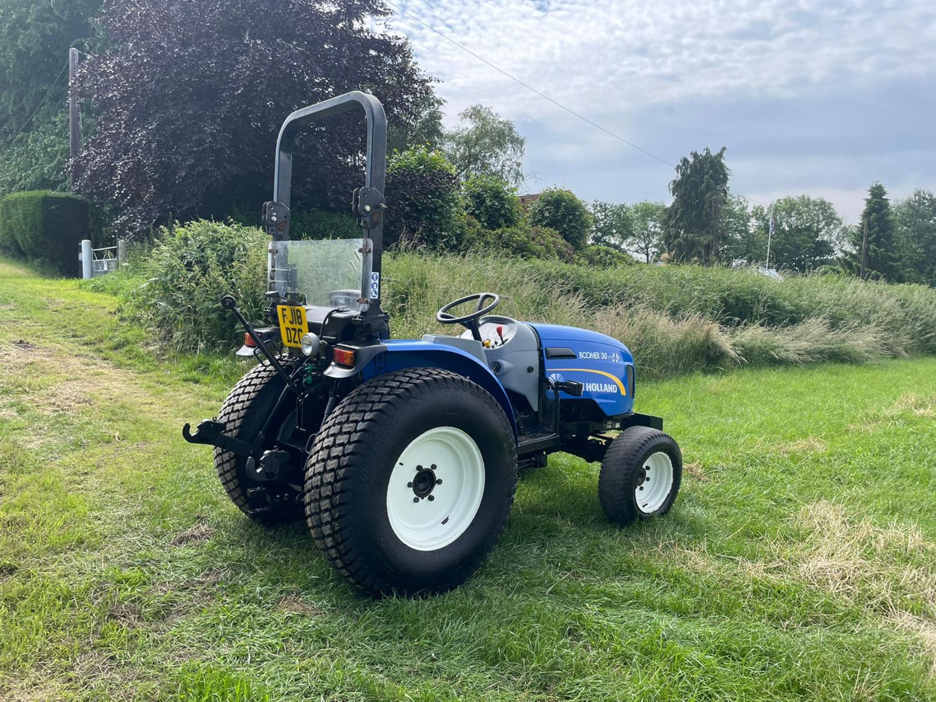 2018 NEW HOLLAND BOOMER 30 COMPACT TRACTOR, RUNS AND DRIVES, SHOWING A LOW 975 HOURS *PLUS VAT* - Image 6 of 9