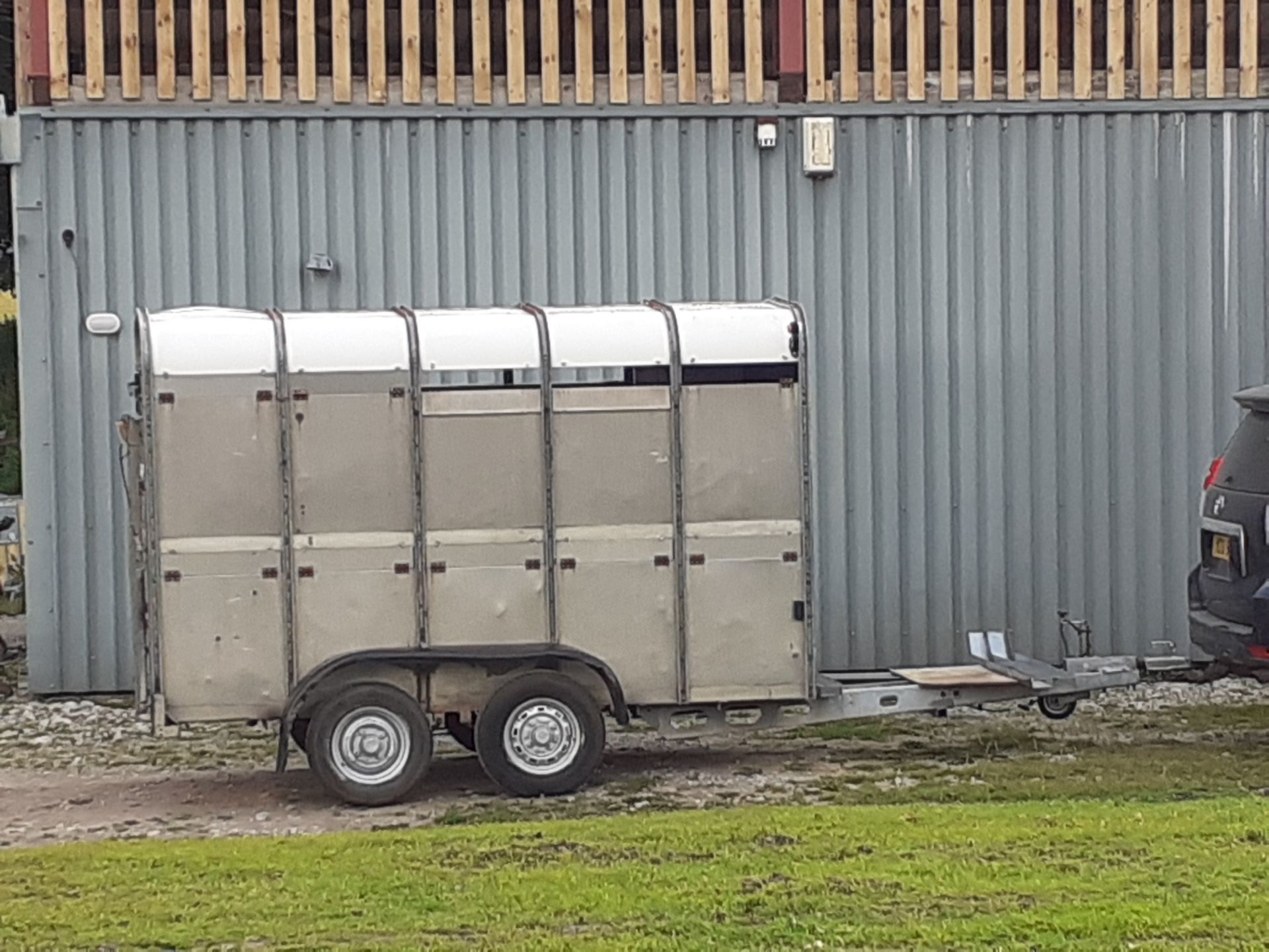 IFOR WILLIAMS 10ft LIVESTOCK CATTLE TRAILER, COMPETE WITH CART RACK CARRIER *NO VAT*