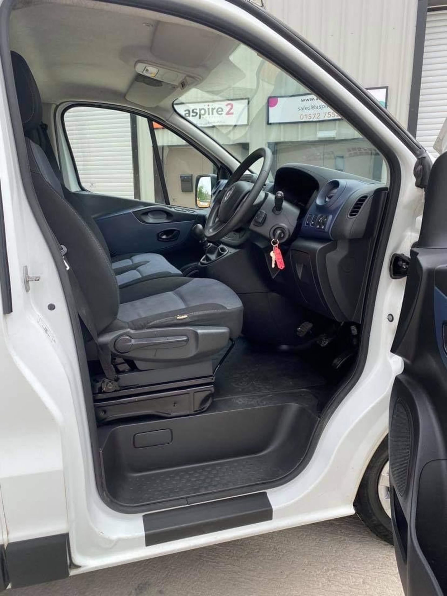 2016 VAUXHALL VIVARO 2900 BT PV CDTI ECO S/S WHITE PANEL VAN, 1.6 DIESEL ENGINE, 65K MILES *PLUS VAT - Image 10 of 14