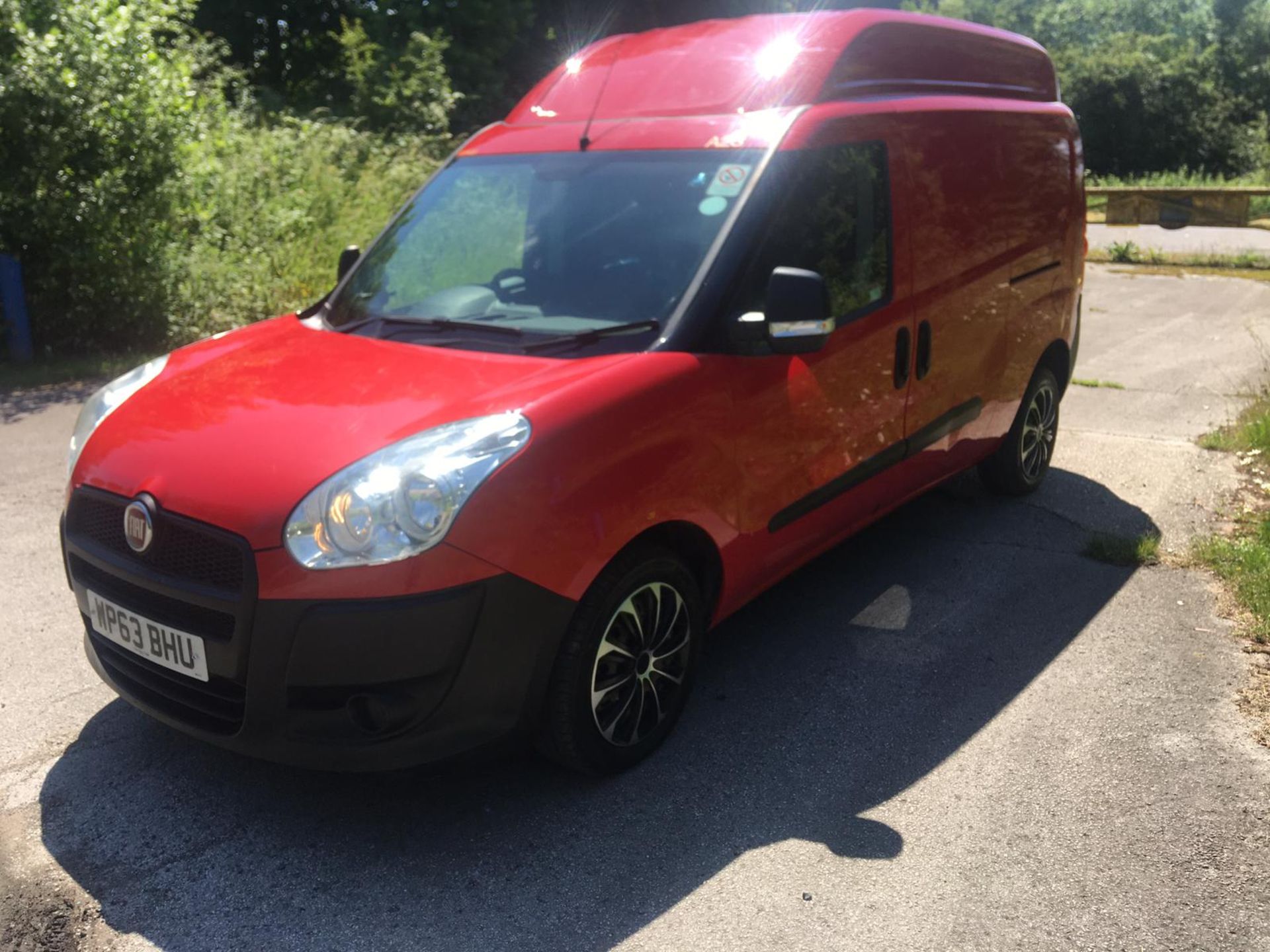 2013 FIAT DOBLO 16V XL MULTIJET LWB RED PANEL VAN, 1.6 DIESEL, SHOWING 41,860 MILES *NO VAT* - Image 3 of 22