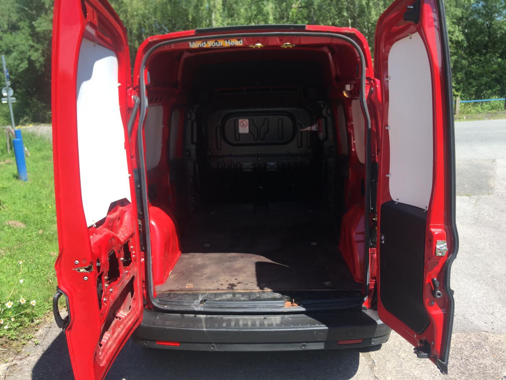 2013 FIAT DOBLO 16V XL MULTIJET LWB RED PANEL VAN, 1.6 DIESEL, SHOWING 41,860 MILES *NO VAT* - Image 15 of 22