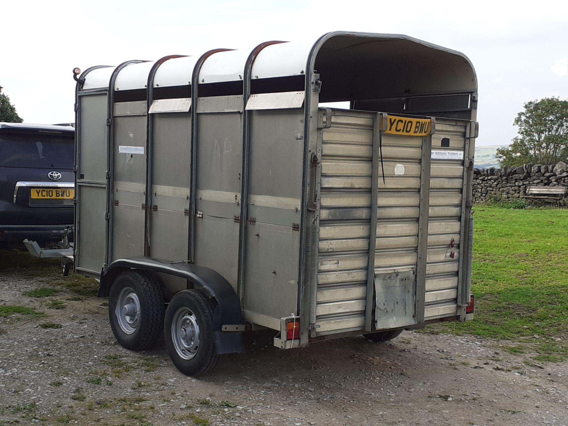 IFOR WILLIAMS 10ft LIVESTOCK CATTLE TRAILER, COMPETE WITH CART RACK CARRIER *NO VAT* - Image 3 of 5