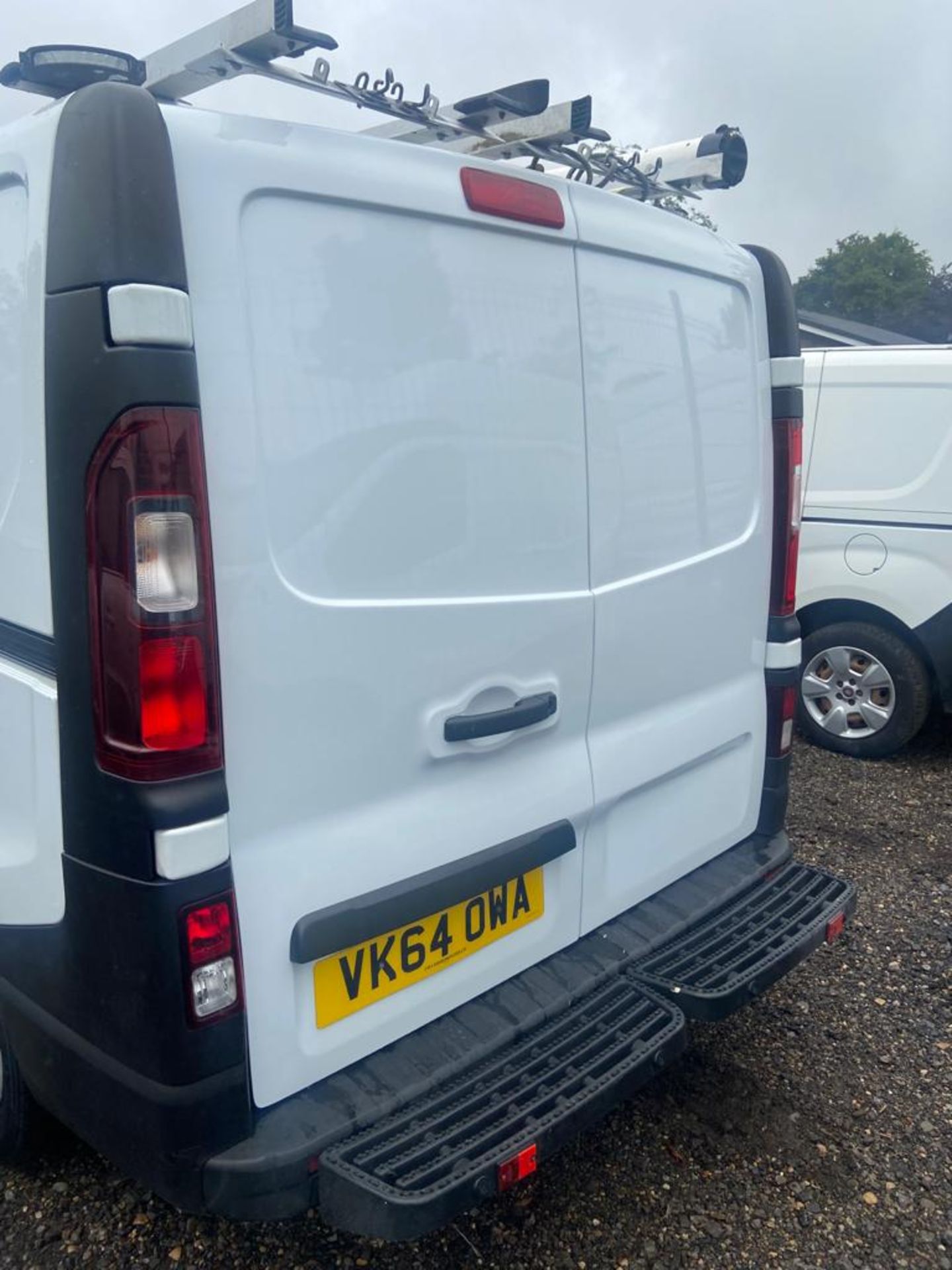 2014 VAUXHALL VIVARO 2900 CDTI ECOFLEX WHITE PANEL VAN, 1.6 DIESEL, 70K MILES WITH FSH *PLUS VAT* - Image 5 of 10