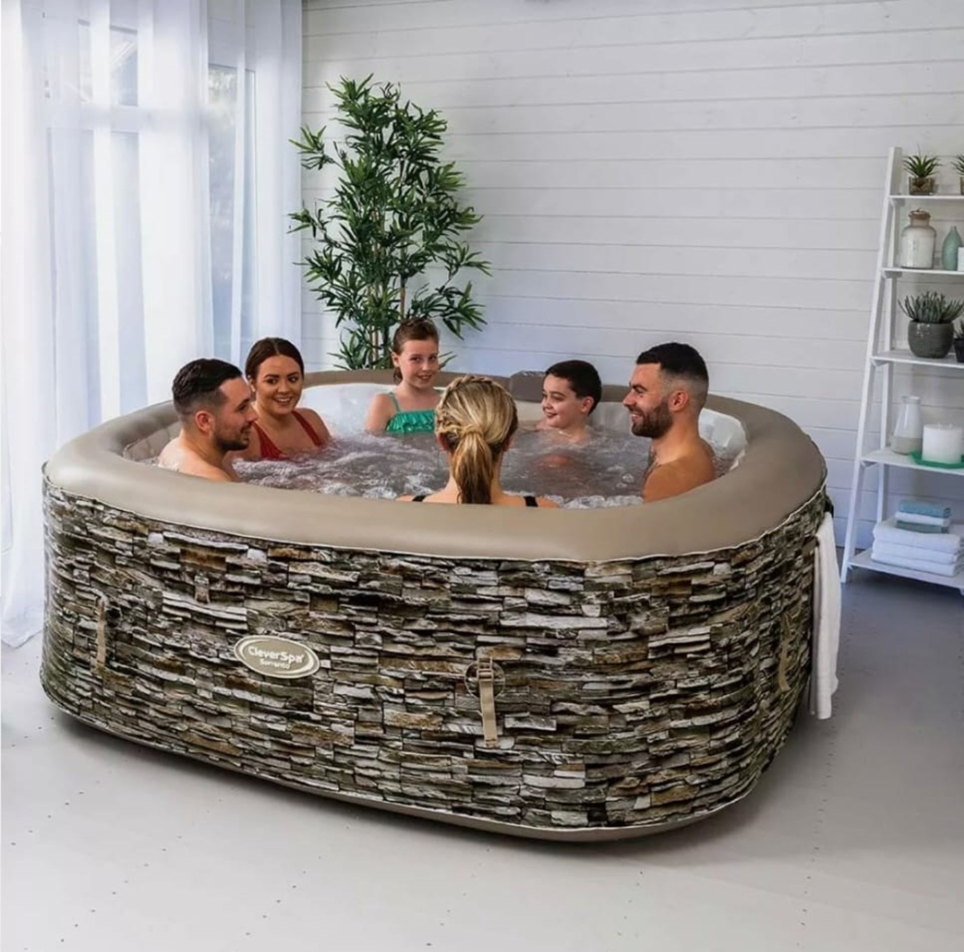 CLEVERSPA SORRENTO 6 PERSON INFLATABLE HOT TUB SPA WITH LED LIGHTS, IN USED CONDITION *NO VAT*