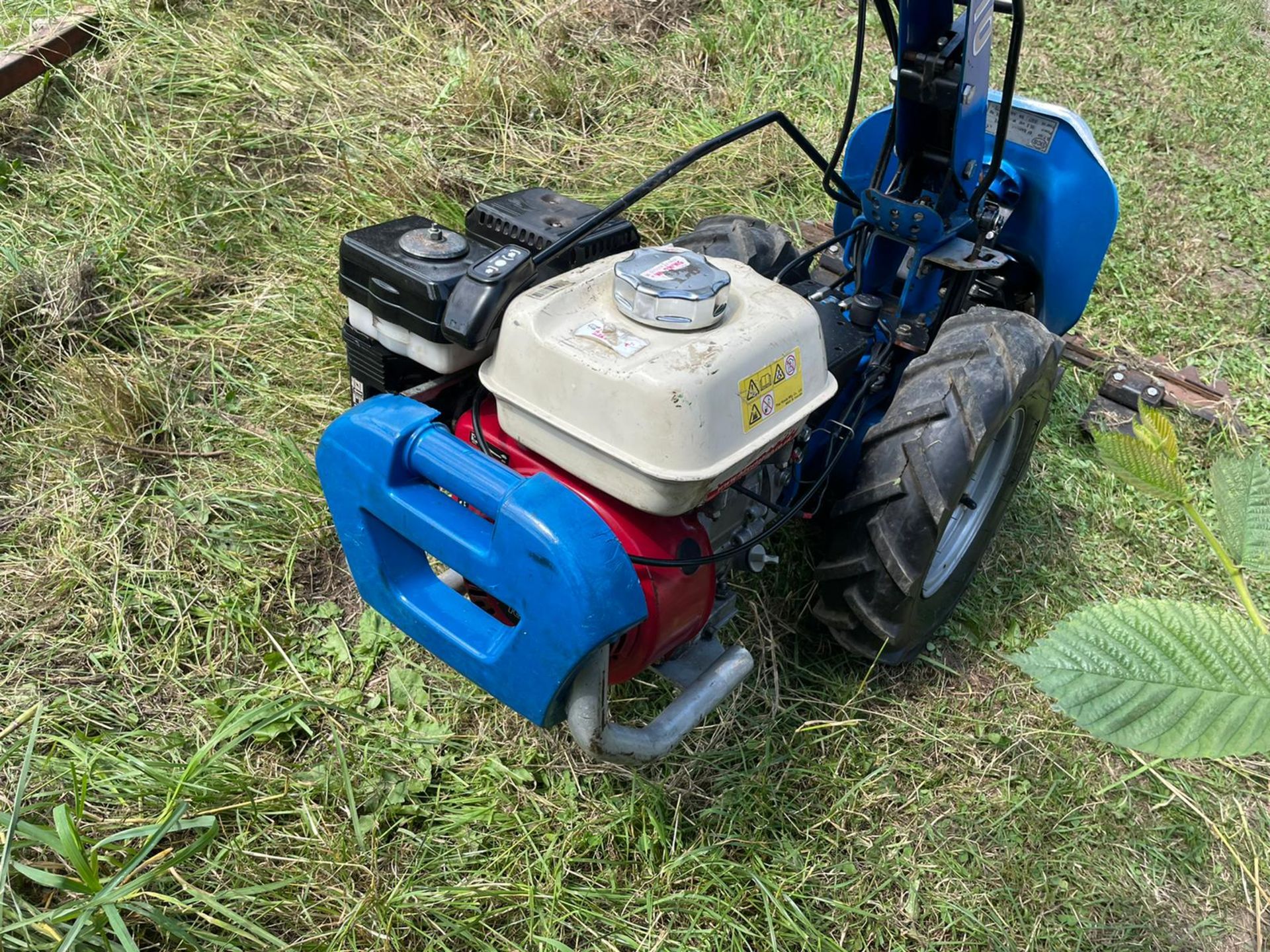 BCS 710 SELF PROPELLED PETROL WALK BEHIND MULTI TOOL WITH SCYTHE MOWER TOOL *PLUS VAT* - Image 5 of 8