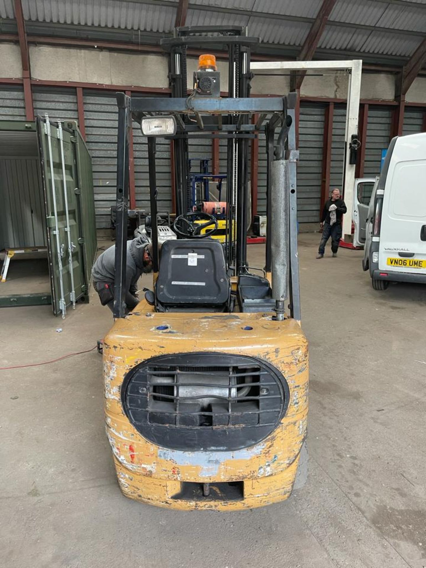 CATERPILLAR DP18K 1.8 TON DIESEL FORKLIFT, IN GOOD WORKING ORDER, 8006 HOURS *PLUS VAT* - Image 5 of 12