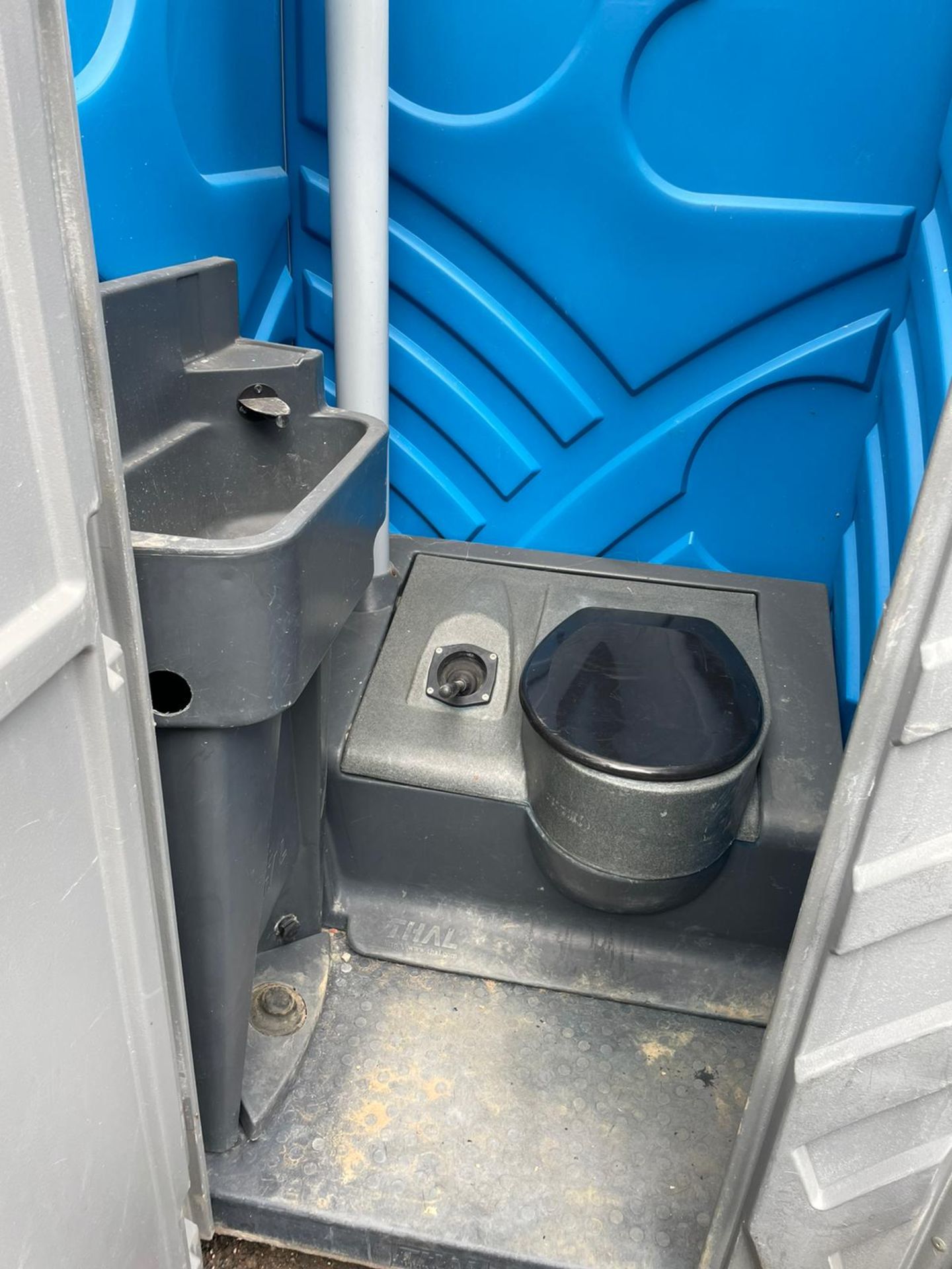 PORTALOO TOILET BLOCK, PLUS VAT - Image 3 of 3