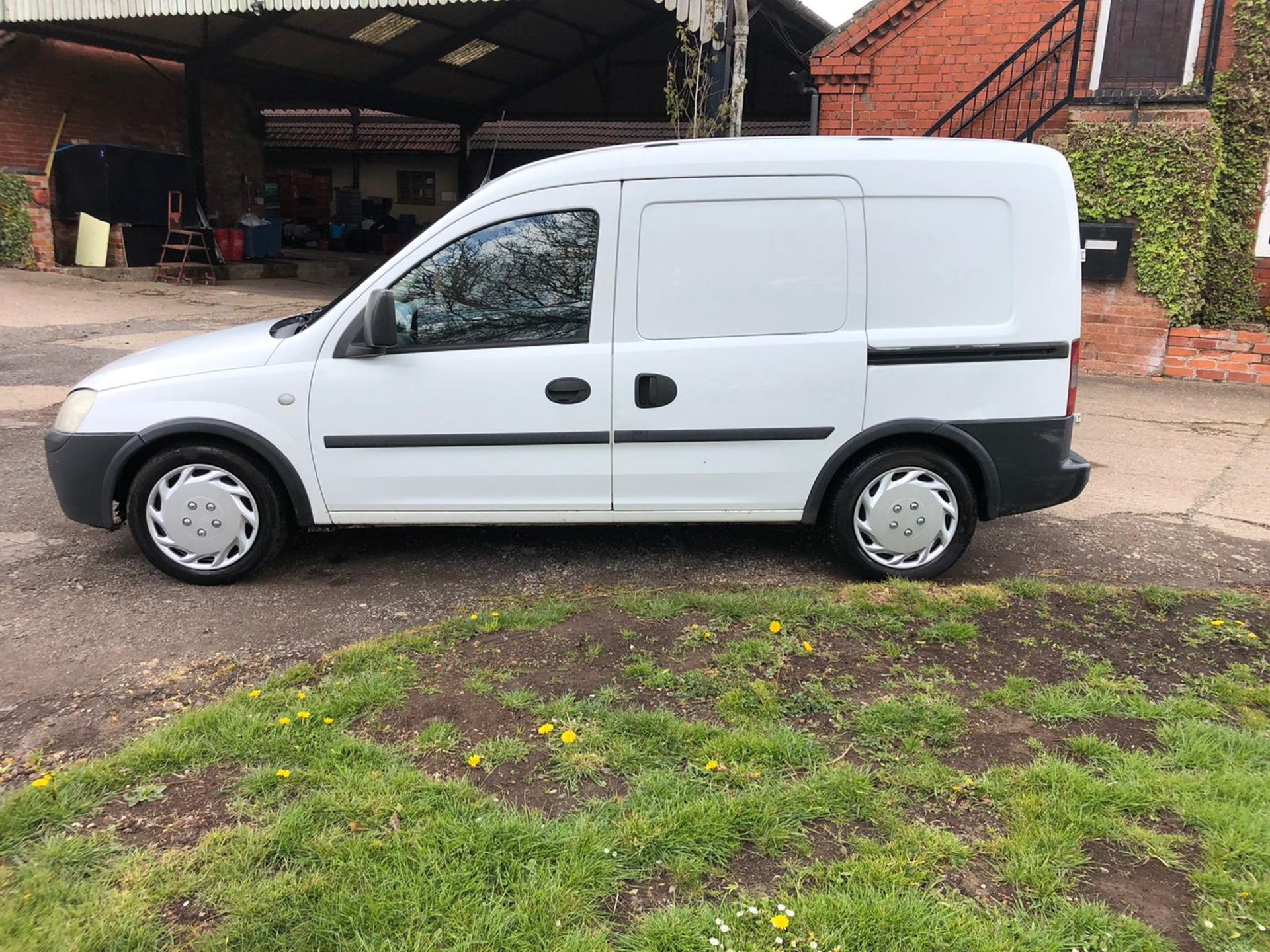 2007 VAUXHALL COMBO CREW 2000 CDTI WHITE FACTORY CREW VAN, 1.2 DIESEL ENGINE, 177,677 MILES *NO VAT* - Image 4 of 14