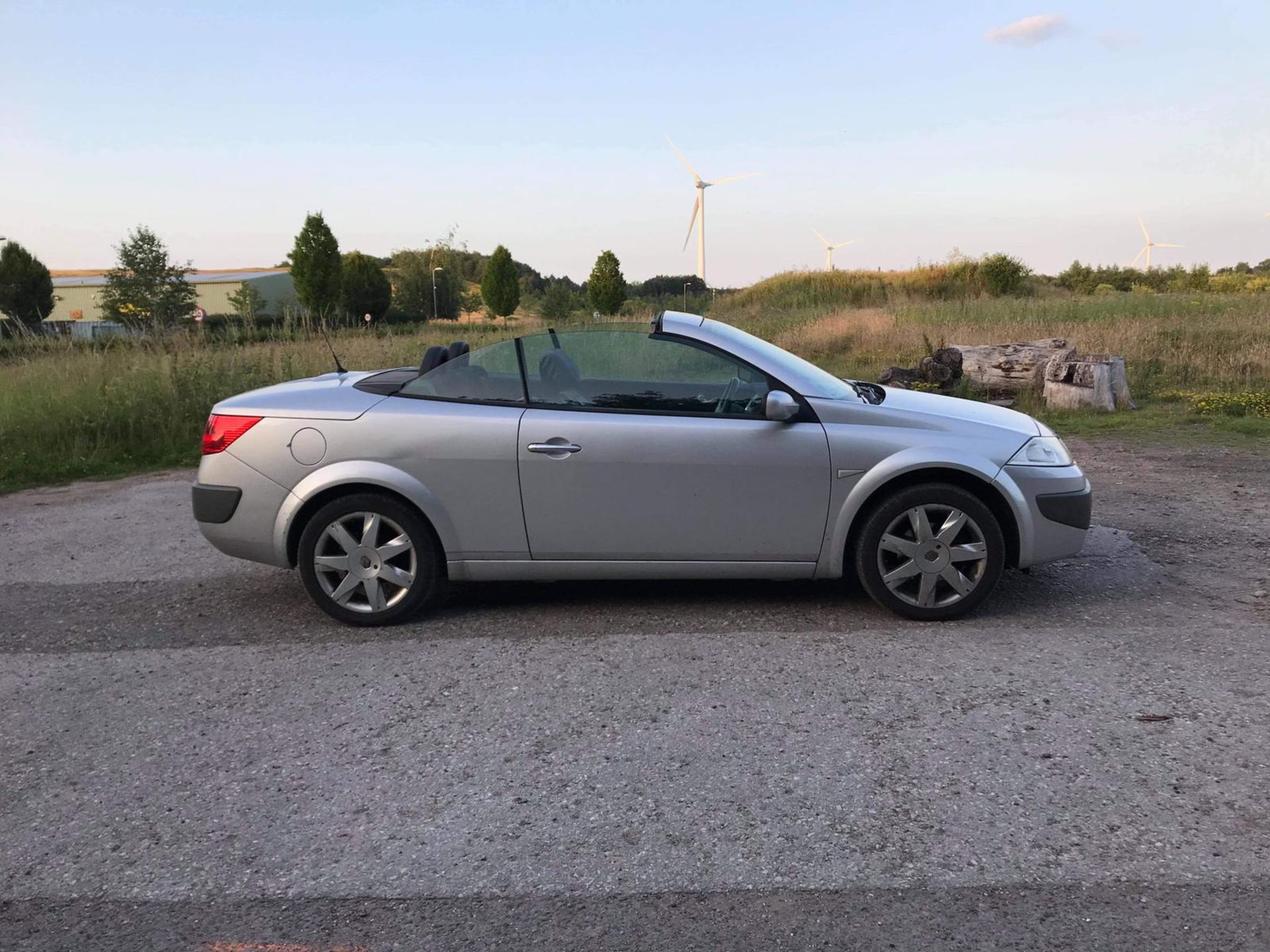 2007 RENAULT MEGANE DYNAMIQUE SILVER CONVERTIBLE, 1.6 PETROL ENGINE, 85K MILES *NO VAT* - Image 10 of 12