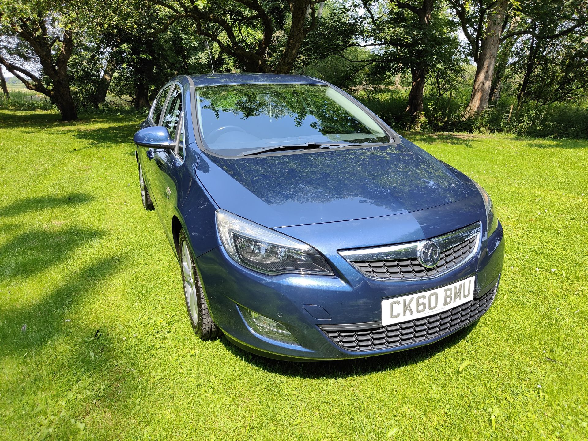 2010/60 REG VAUXHALL ASTRA SRI 1.6 PETROL BLUE 5 DOOR HATCHBACK, SHOWING 58,000 MILES *NO VAT* - Image 2 of 29