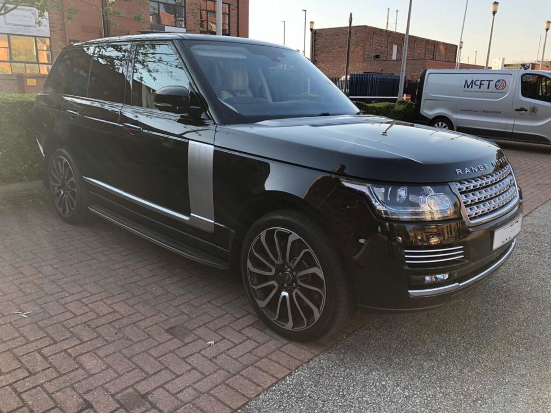 2014 LAND ROVER RANGE ROVER AUTOBIOGRAPHY SDV8, AUTOMATIC, 4367CC DIESEL ENGINE *PLUS VAT* - Image 2 of 12