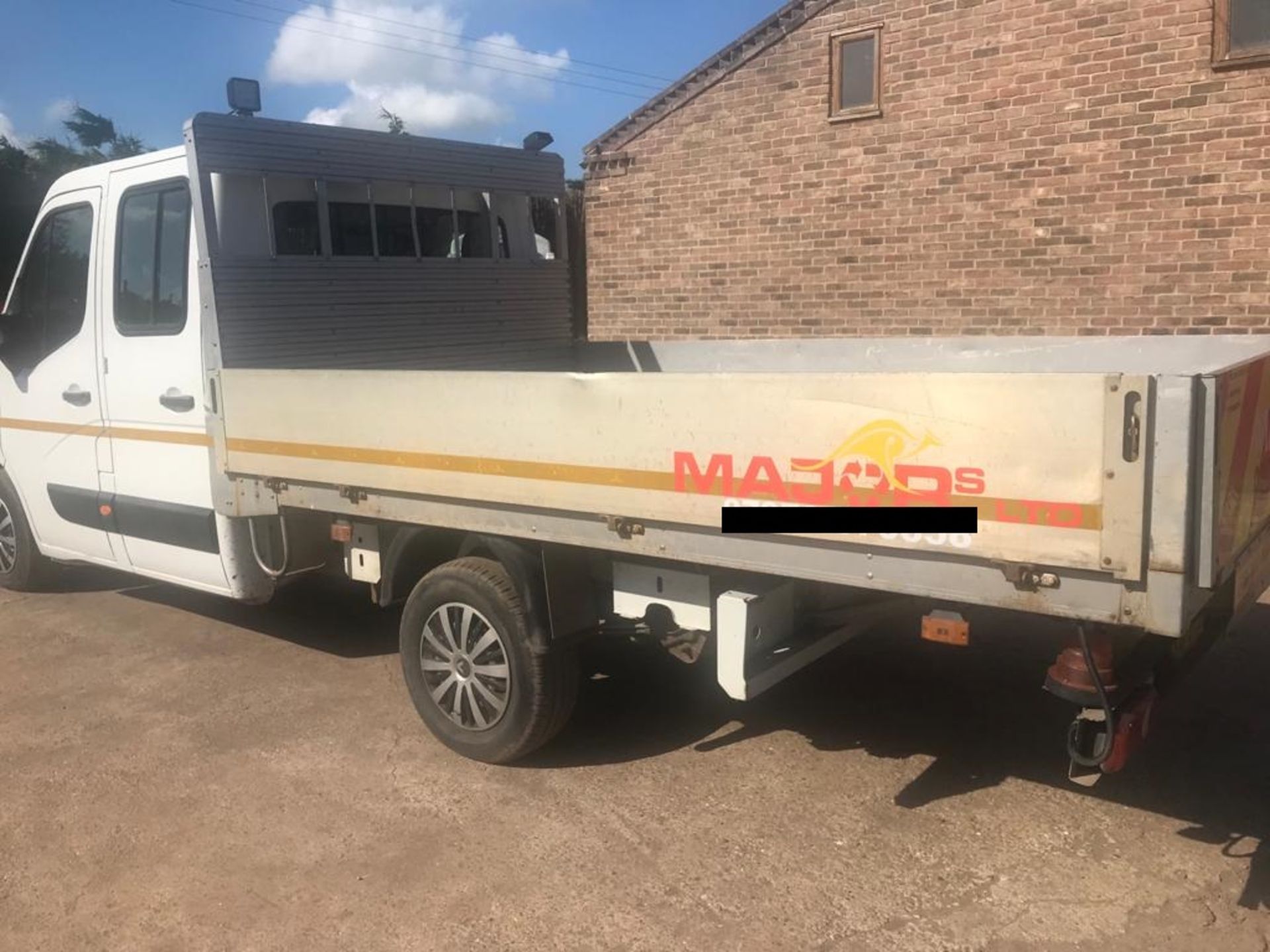 2012 RENAULT TRUCKS WHITE, 2.3 DIESEL ENGINE, REVERSE CAM, SAT NAV *NO VAT* - Image 4 of 12