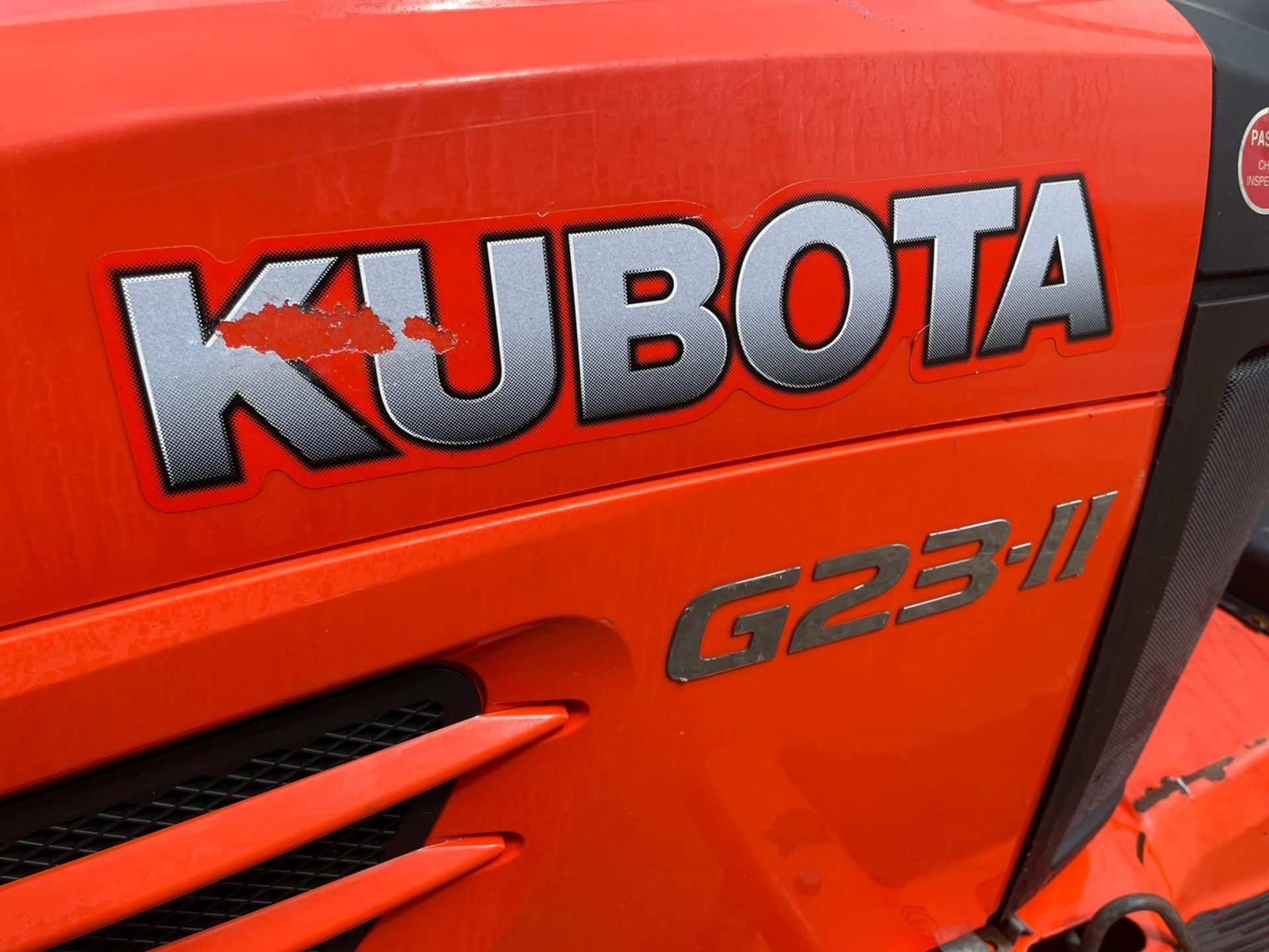 2013 KUBOTA G23-II RIDE ON HIGH TIP MOWER, RUNS AND DRIVES, SHOWING A LOW 771 HOURS *PLUS VAT* - Image 11 of 11