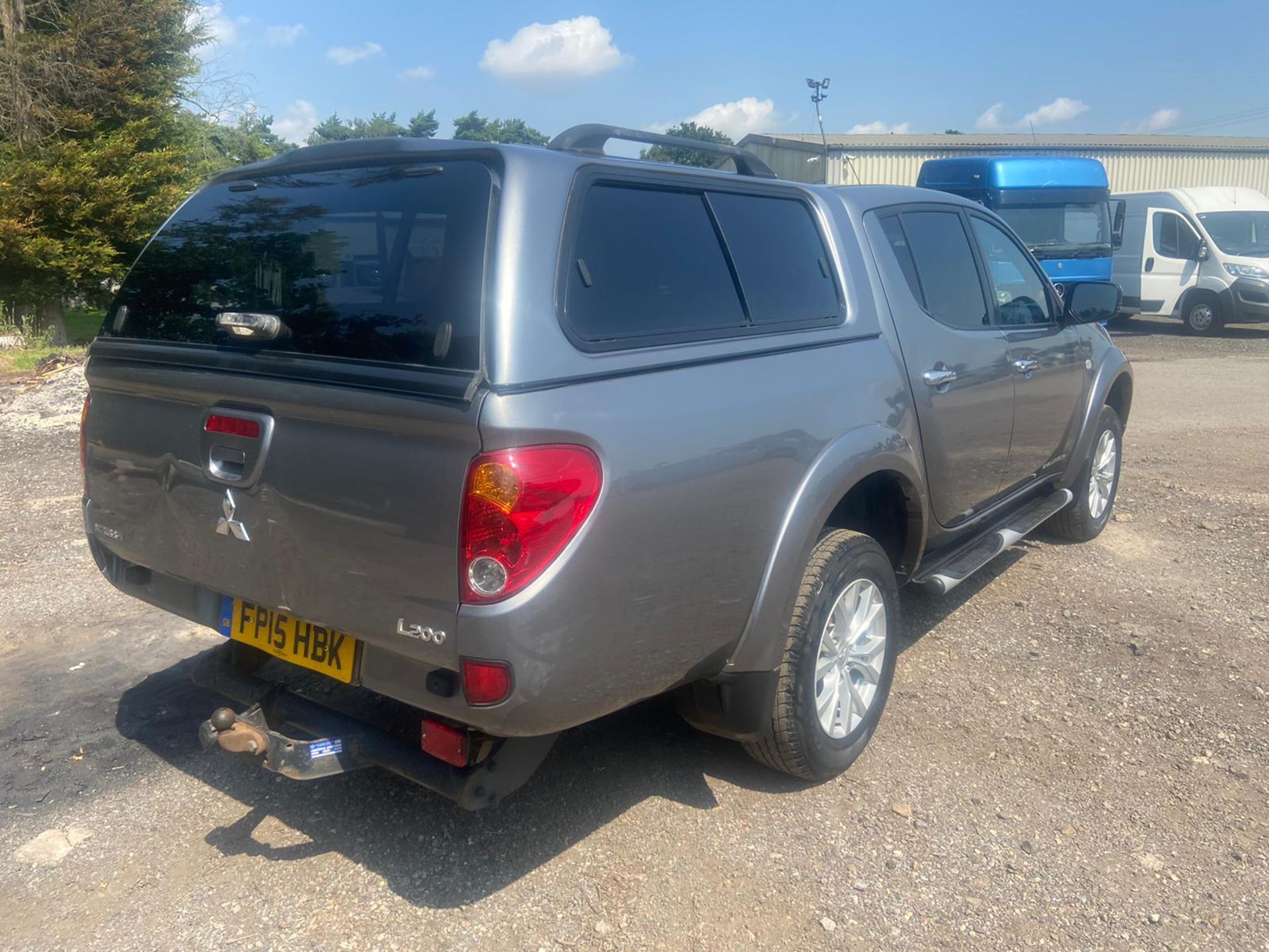 2015 MITSUBISHI L200 CHALLENGER LB DCB DI-D 4X4 GREY PICKUP, 75K MILES WITH 7 SERVICE STAMPS *NO VAT - Image 6 of 12