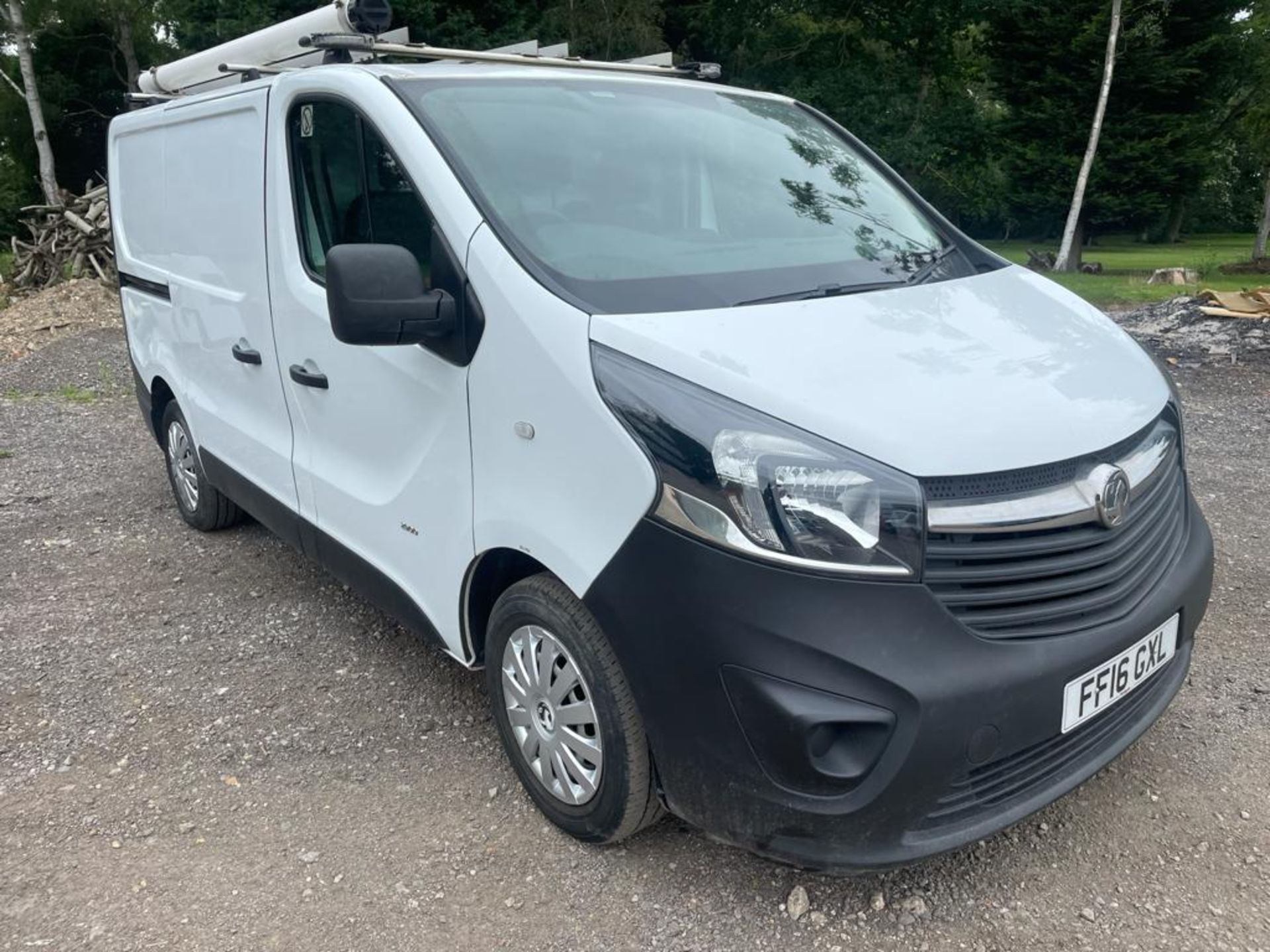 2016 VAUXHALL VIVARO 2900 BT CDTI ECOFLEX SS WHITE PANEL VAN, 1.6 DIESEL, 40,250 MILES *PLUS VAT*