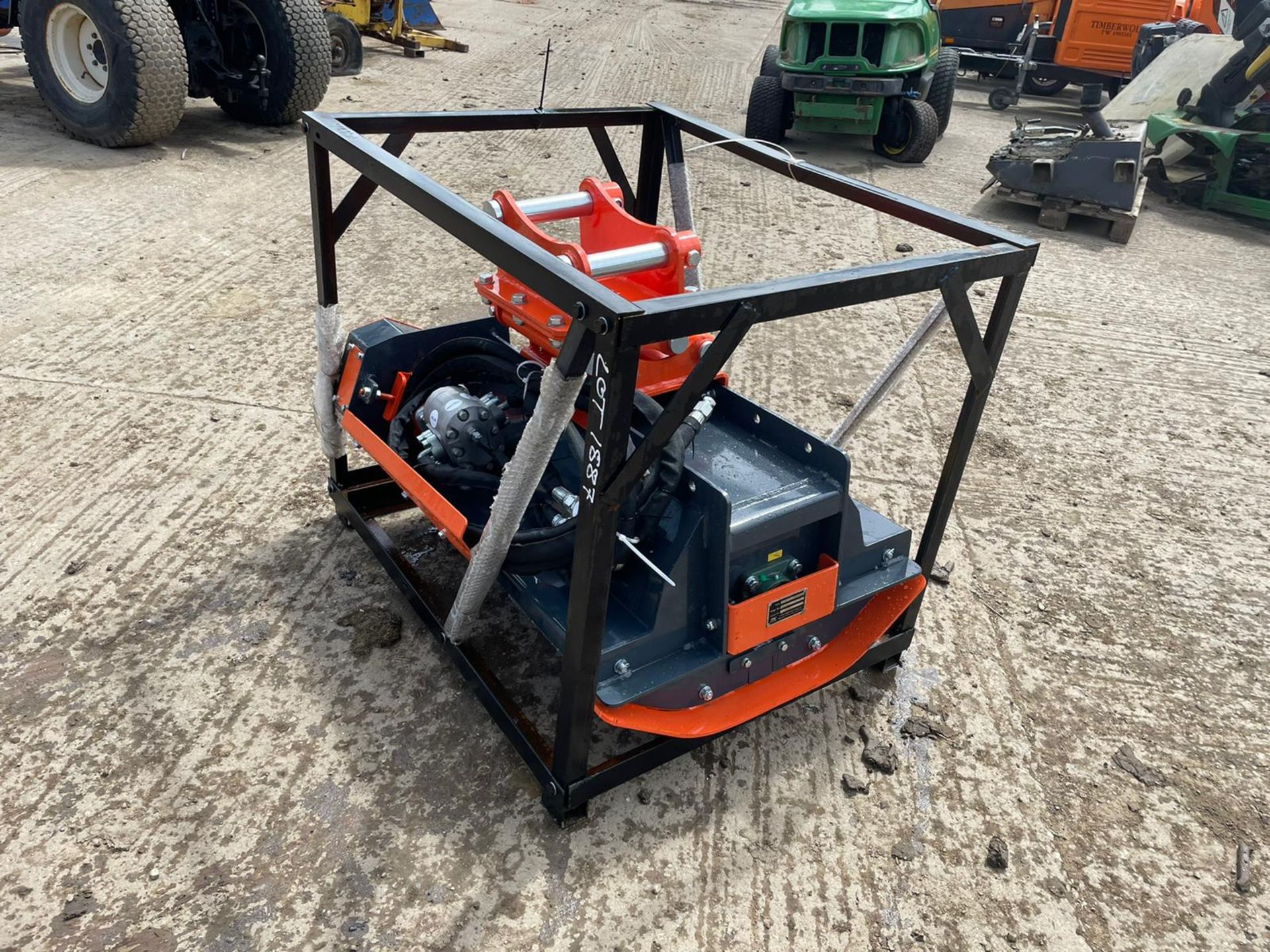 NEW AND UNUSED HEAVY DUTY MULCHER FLAIL MOWER, HYDRAULIC DRIVEN, 45mm PINS *PLUS VAT* - Image 2 of 10
