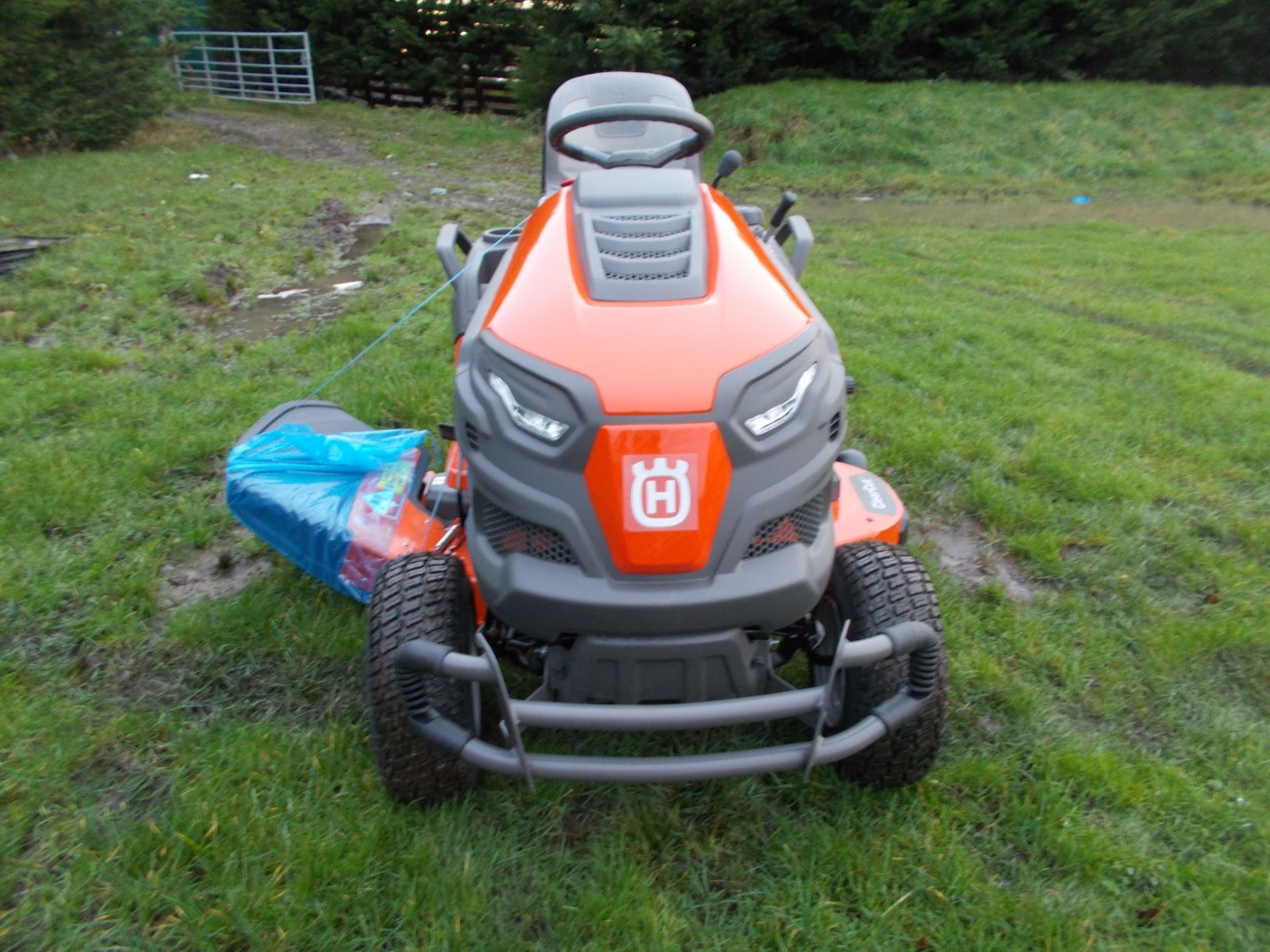 2020 HUSQVARNA TS 248XD RIDE ON MOWER, 48Ó CUTTING DECK *PLUS VAT* - Image 2 of 15