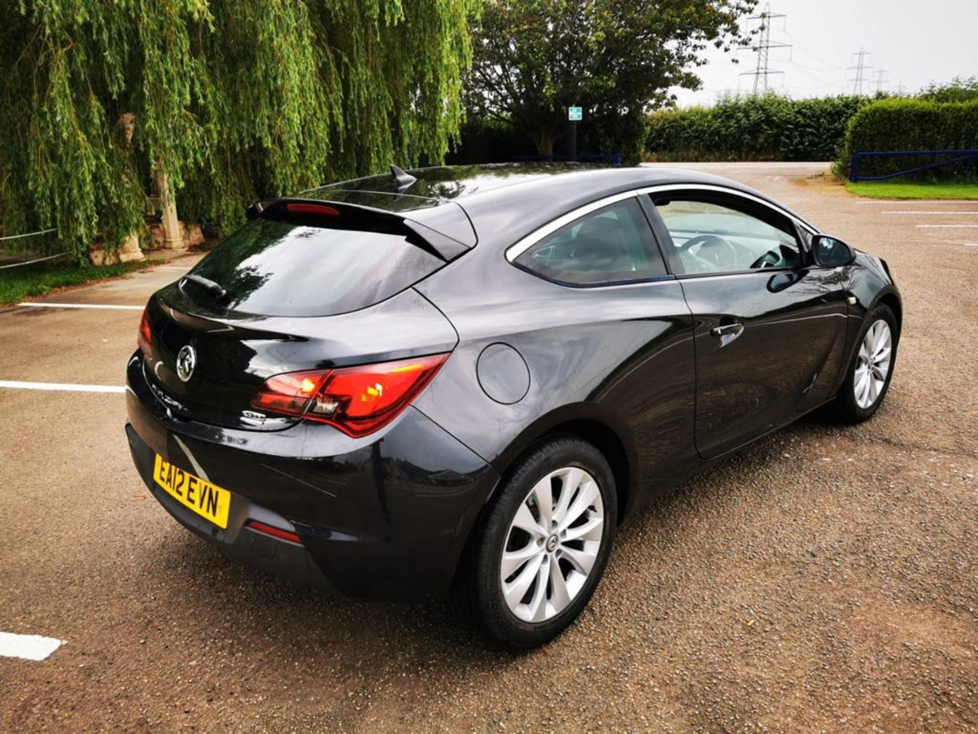 2012 VAUXHALL ASTRA GTC SRI S/S BLACK 3 DOOR HATCHBACK, SHOWING 97,814 MILES, 1.4 PETROL *NO VAT* - Image 7 of 30