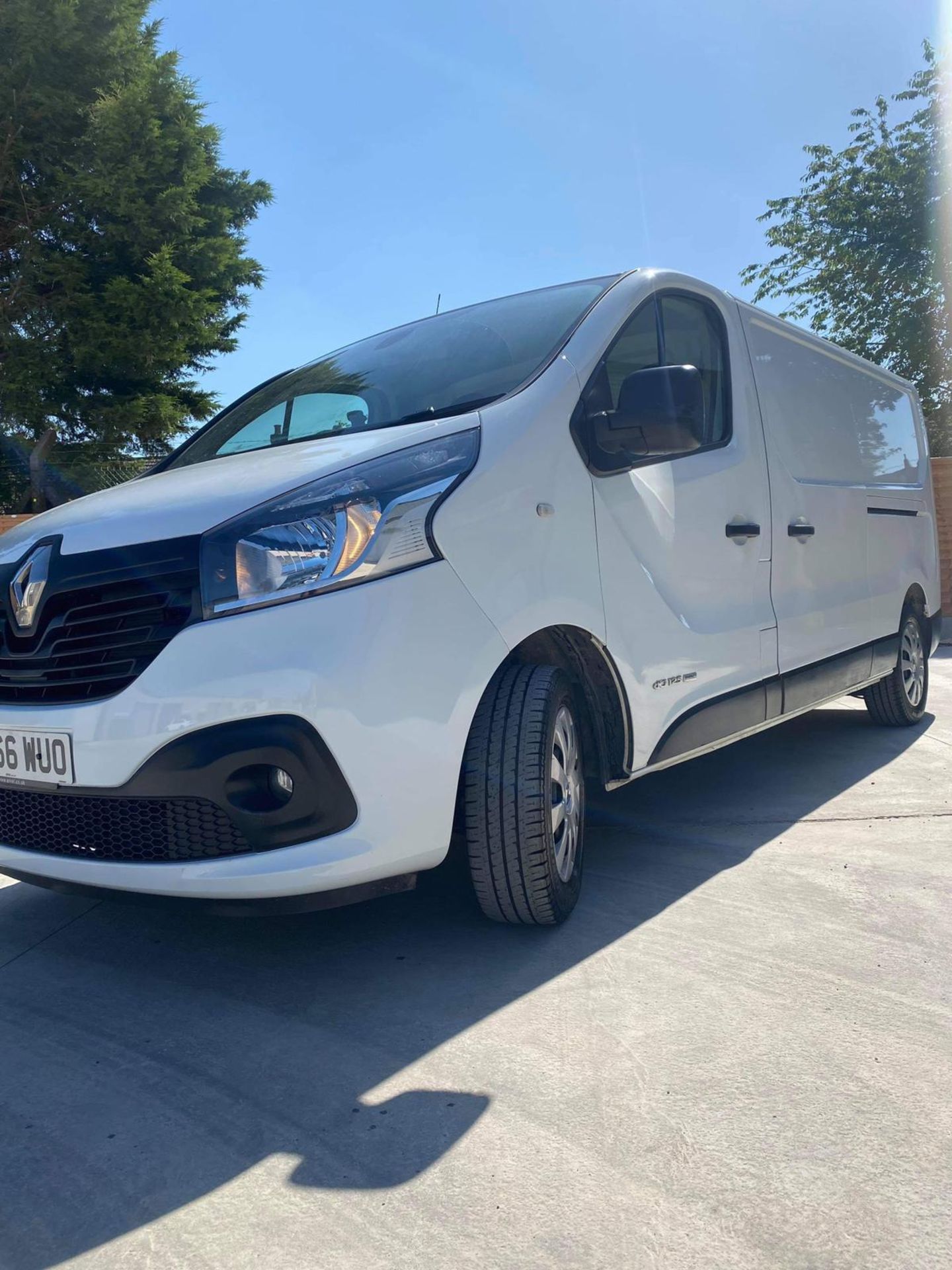 2016 RENAULT TRAFIC LL29 BUISNESS+ ENERGY DCI LWB WHITE PANEL VAN, 41K MILES, 1.6 DIESEL *PLUS VAT* - Image 2 of 8