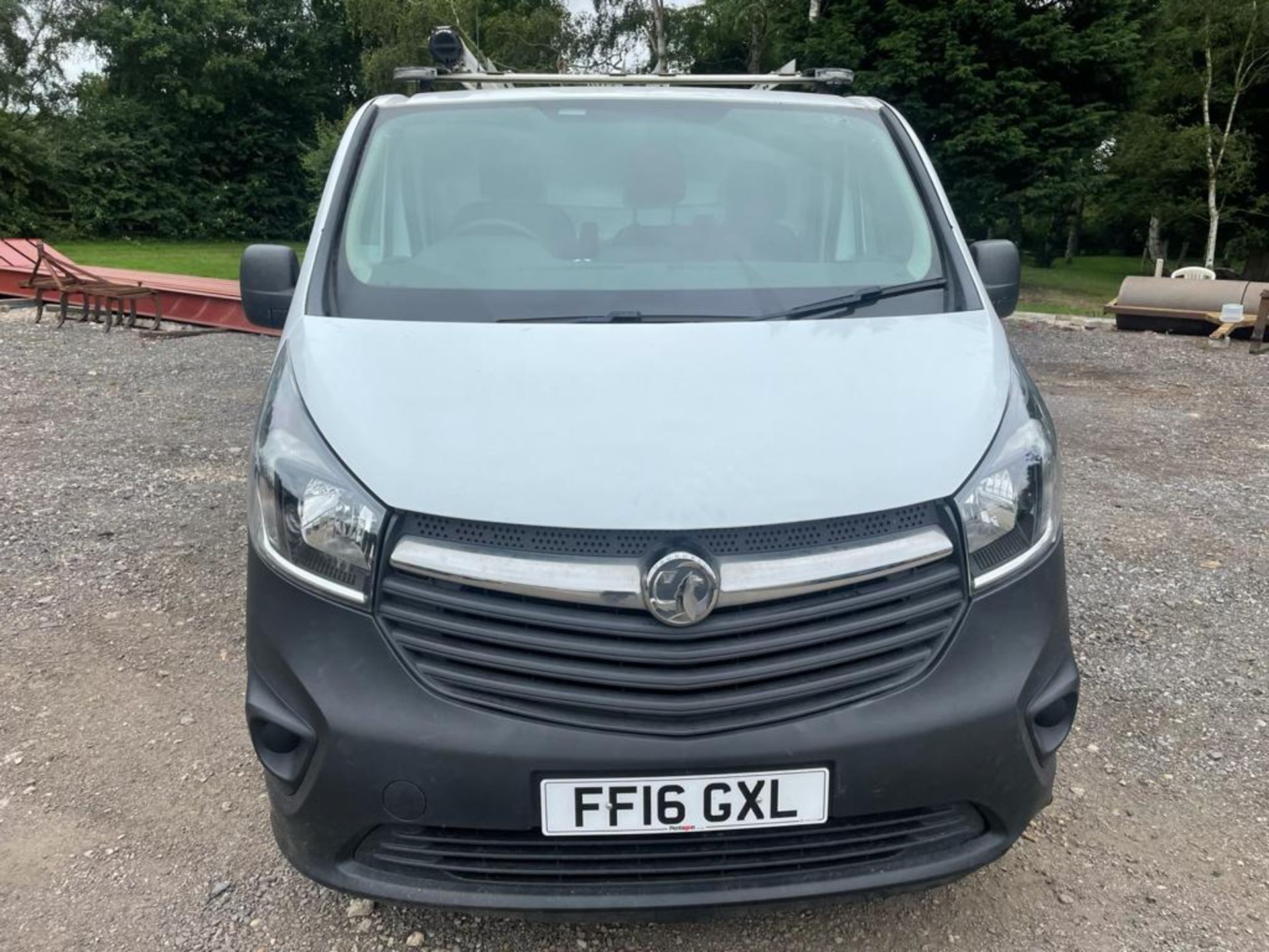 2016 VAUXHALL VIVARO 2900 BT CDTI ECOFLEX SS WHITE PANEL VAN, 1.6 DIESEL, 40,250 MILES *PLUS VAT* - Image 2 of 11