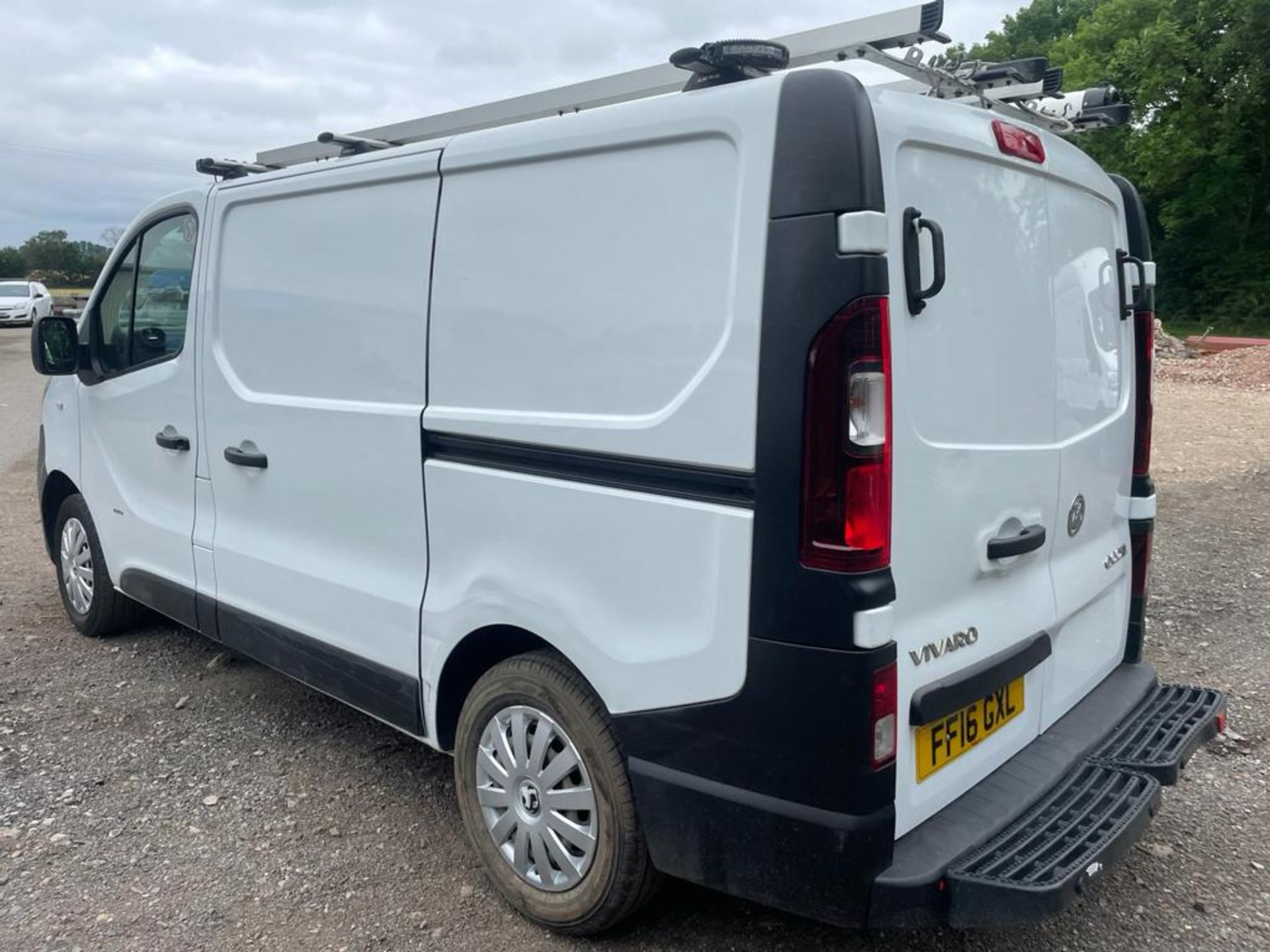 2016 VAUXHALL VIVARO 2900 BT CDTI ECOFLEX SS WHITE PANEL VAN, 1.6 DIESEL, 40,250 MILES *PLUS VAT* - Image 5 of 11