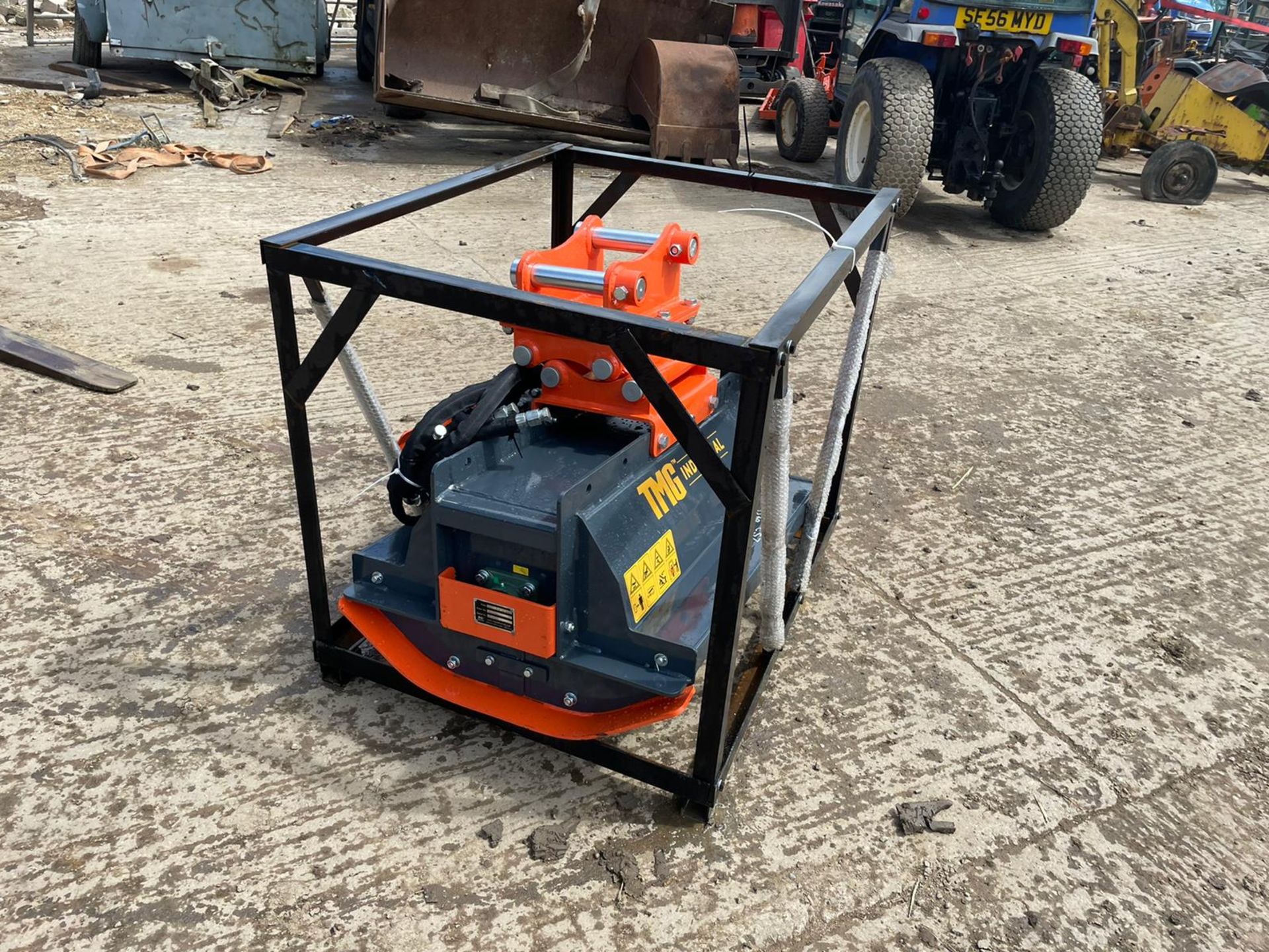 NEW AND UNUSED HEAVY DUTY MULCHER FLAIL MOWER, HYDRAULIC DRIVEN, 45mm PINS *PLUS VAT*